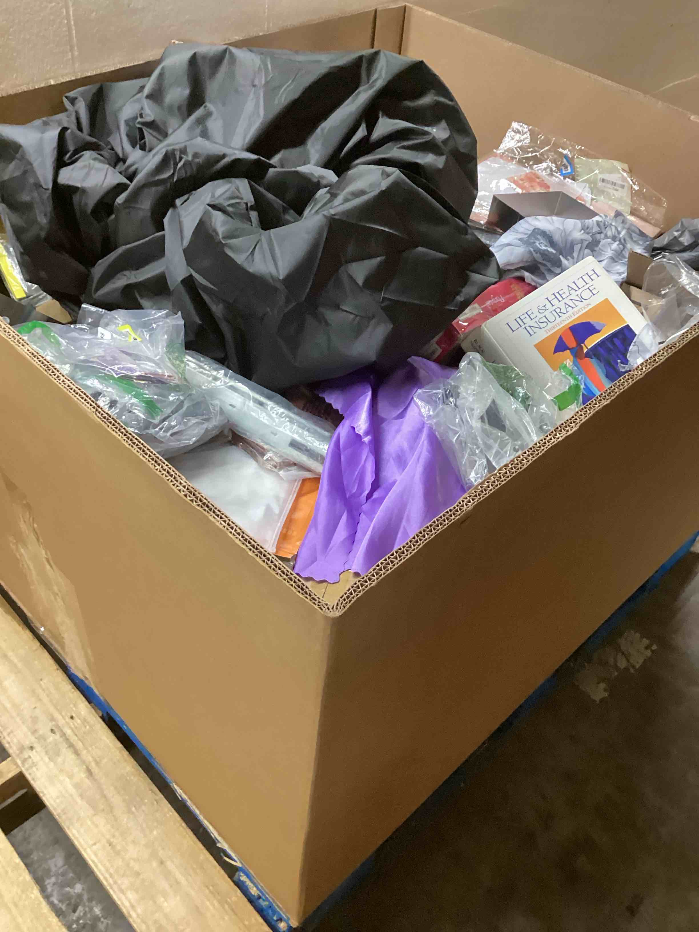 https://s3.amazonaws.com/lotting-images-prod/bidfta/YEL5925837_1720219639877.jpeg