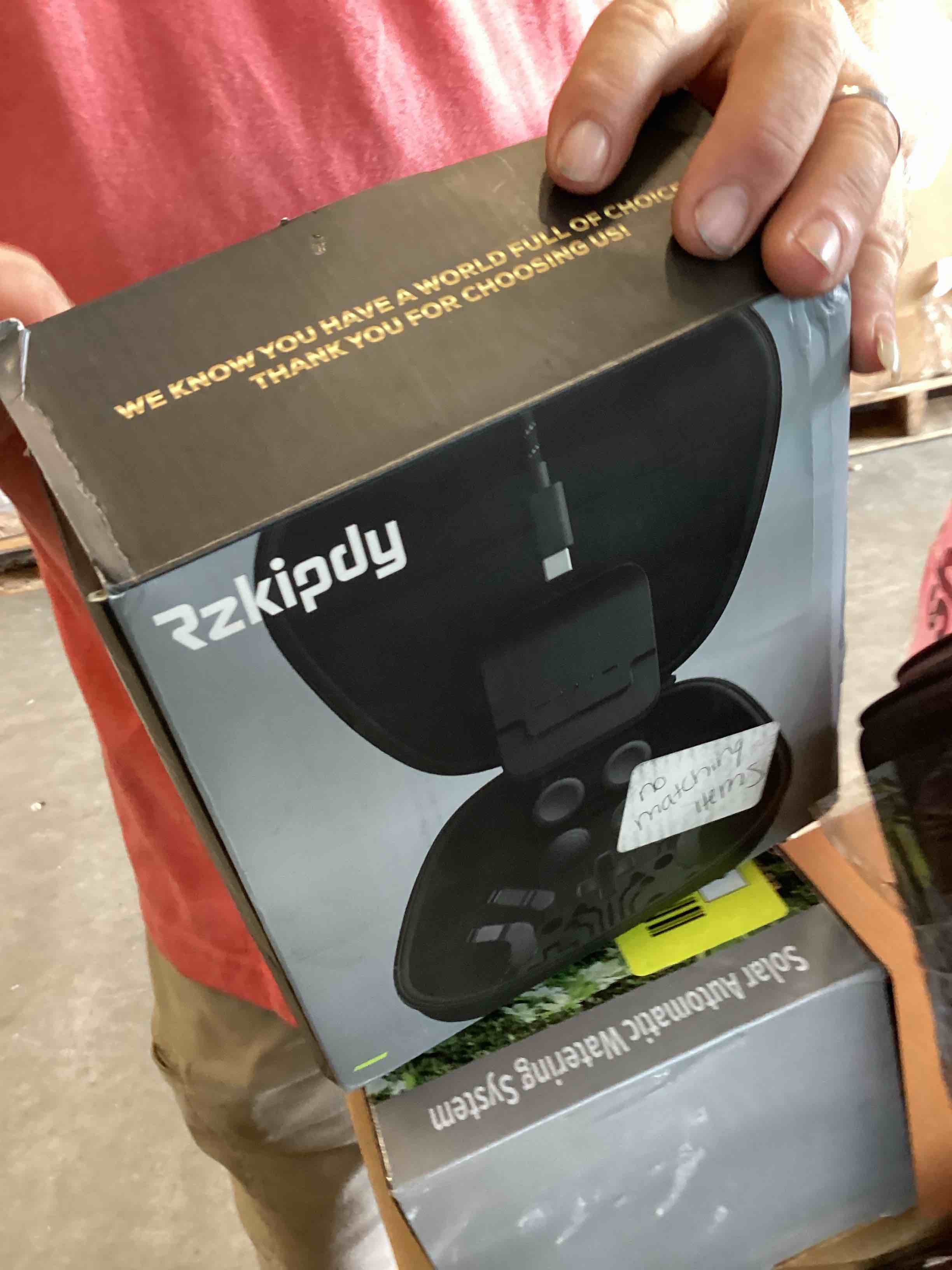 https://s3.amazonaws.com/lotting-images-prod/bidfta/YEL5926397_1722534848601.jpeg