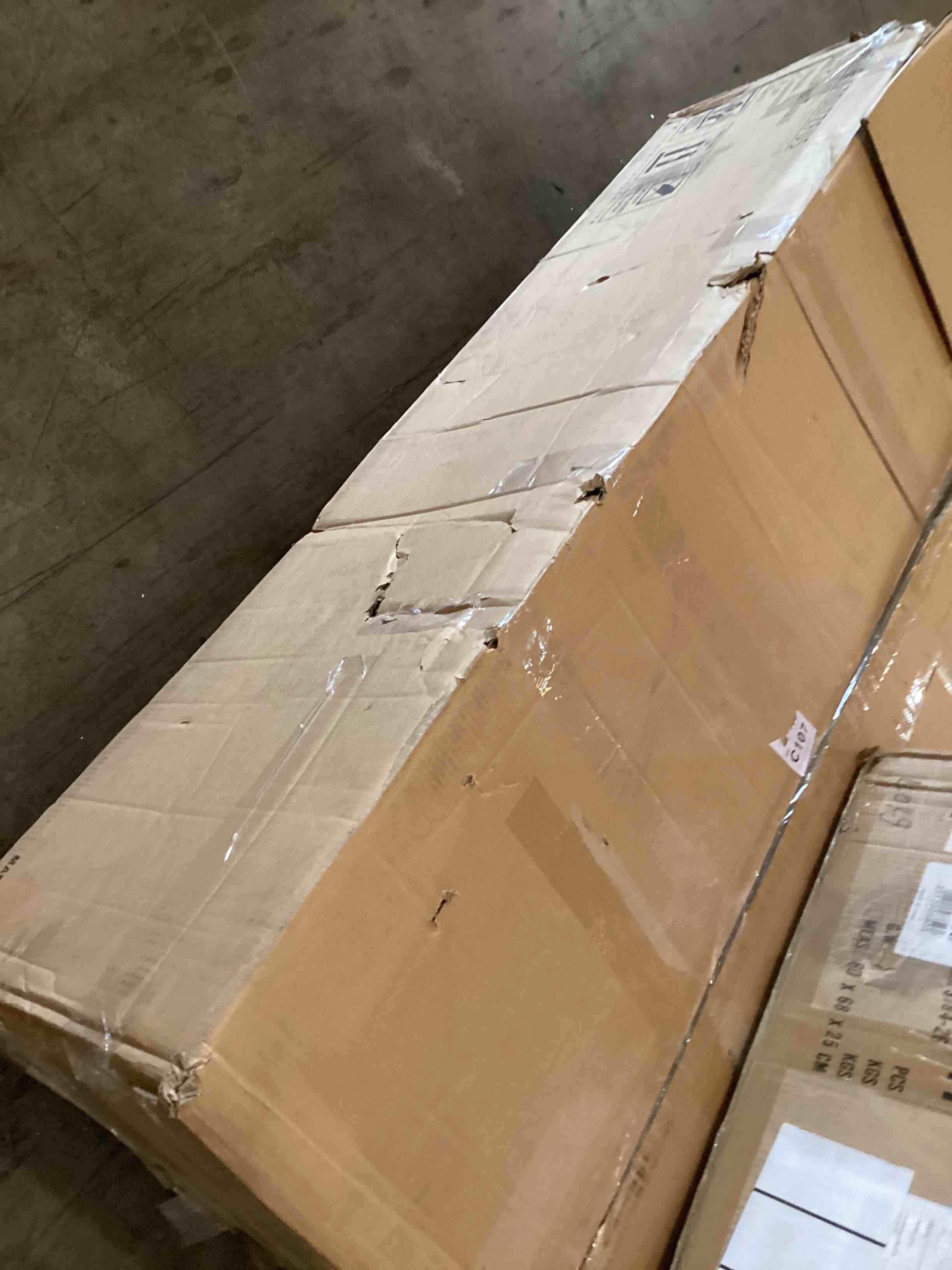 https://s3.amazonaws.com/lotting-images-prod/bidfta/YEL5931805_1720444215272.jpeg