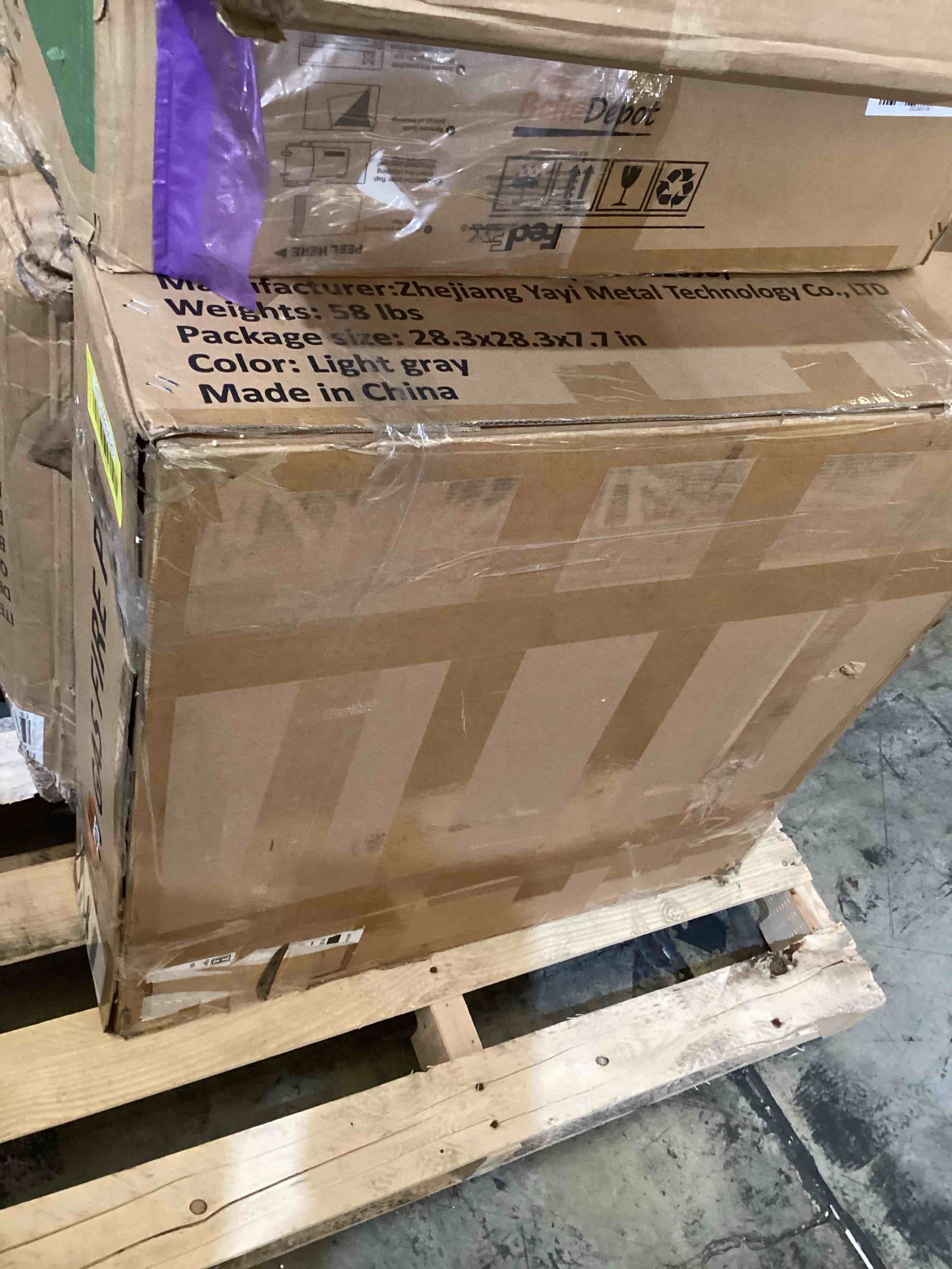 https://s3.amazonaws.com/lotting-images-prod/bidfta/YEL5933520_1721316517084.jpeg