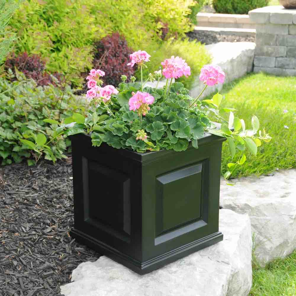 Nantucket Square Resin Planter Box With Water Reservoir 