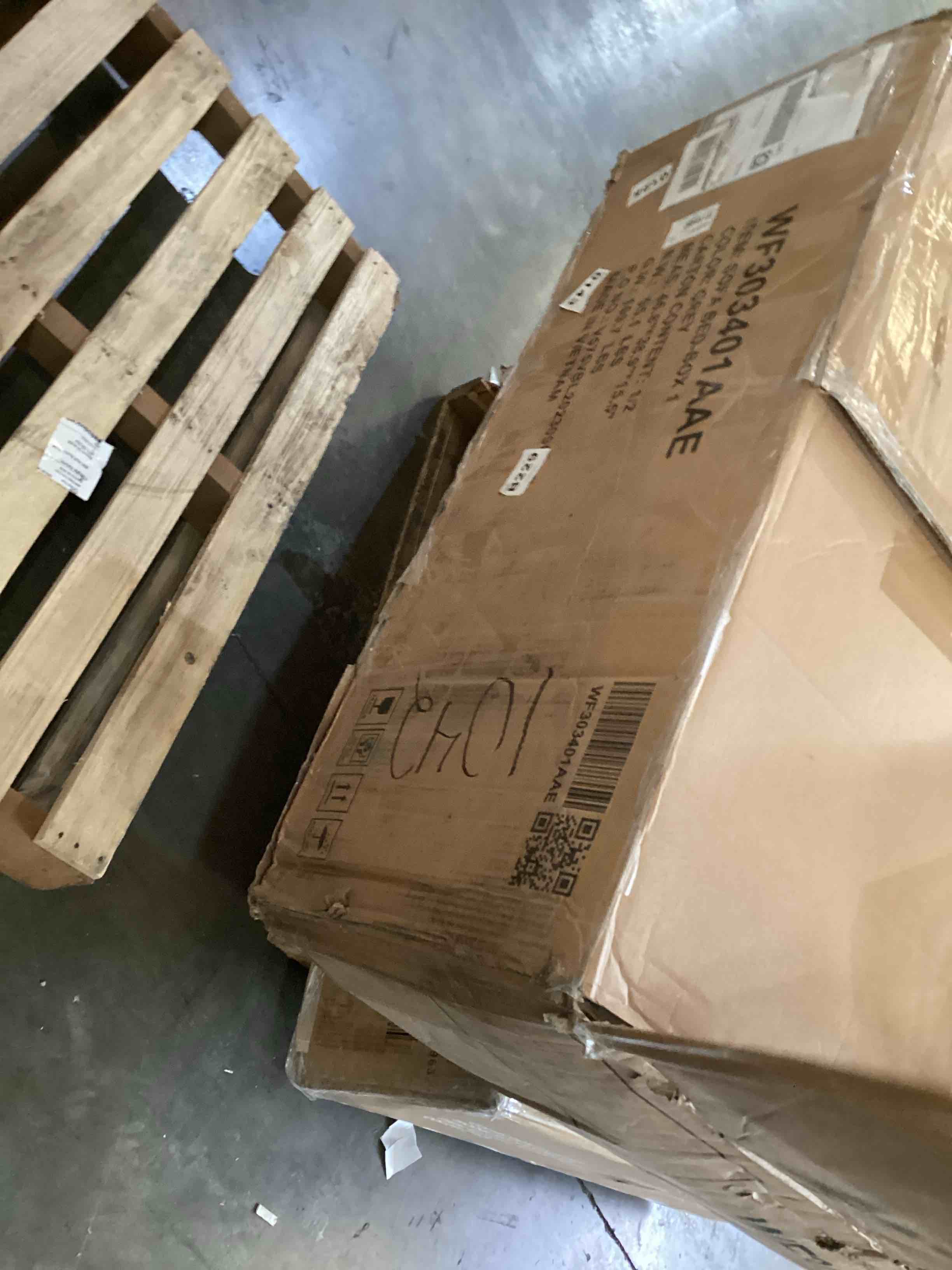 https://s3.amazonaws.com/lotting-images-prod/bidfta/YEL5934805_1710264640108.jpeg