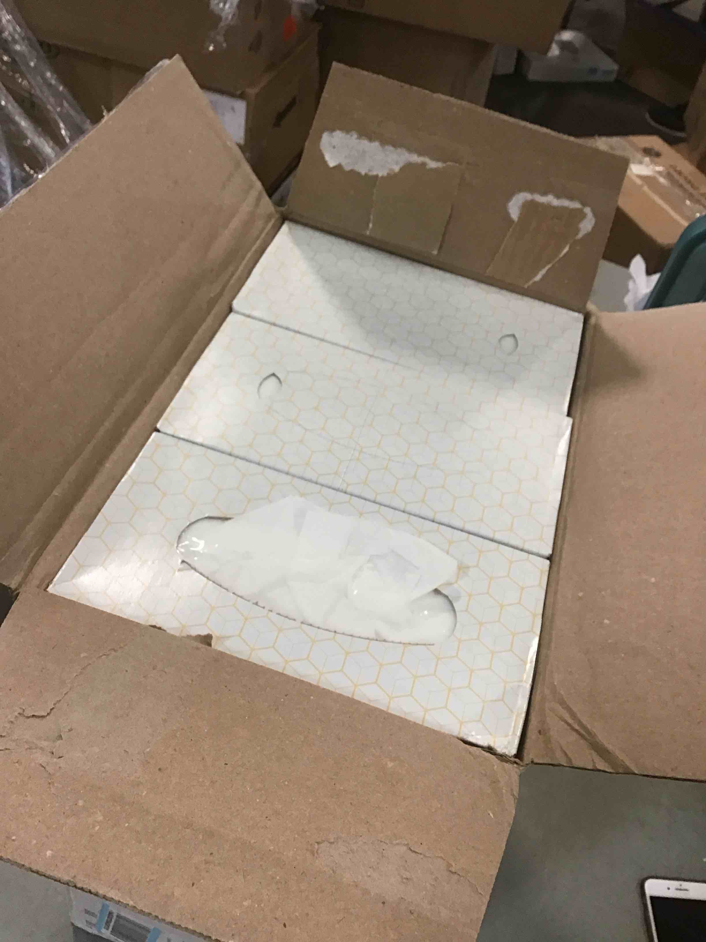 https://s3.amazonaws.com/lotting-images-prod/bidfta/YEL5936452_1709480132298.jpeg