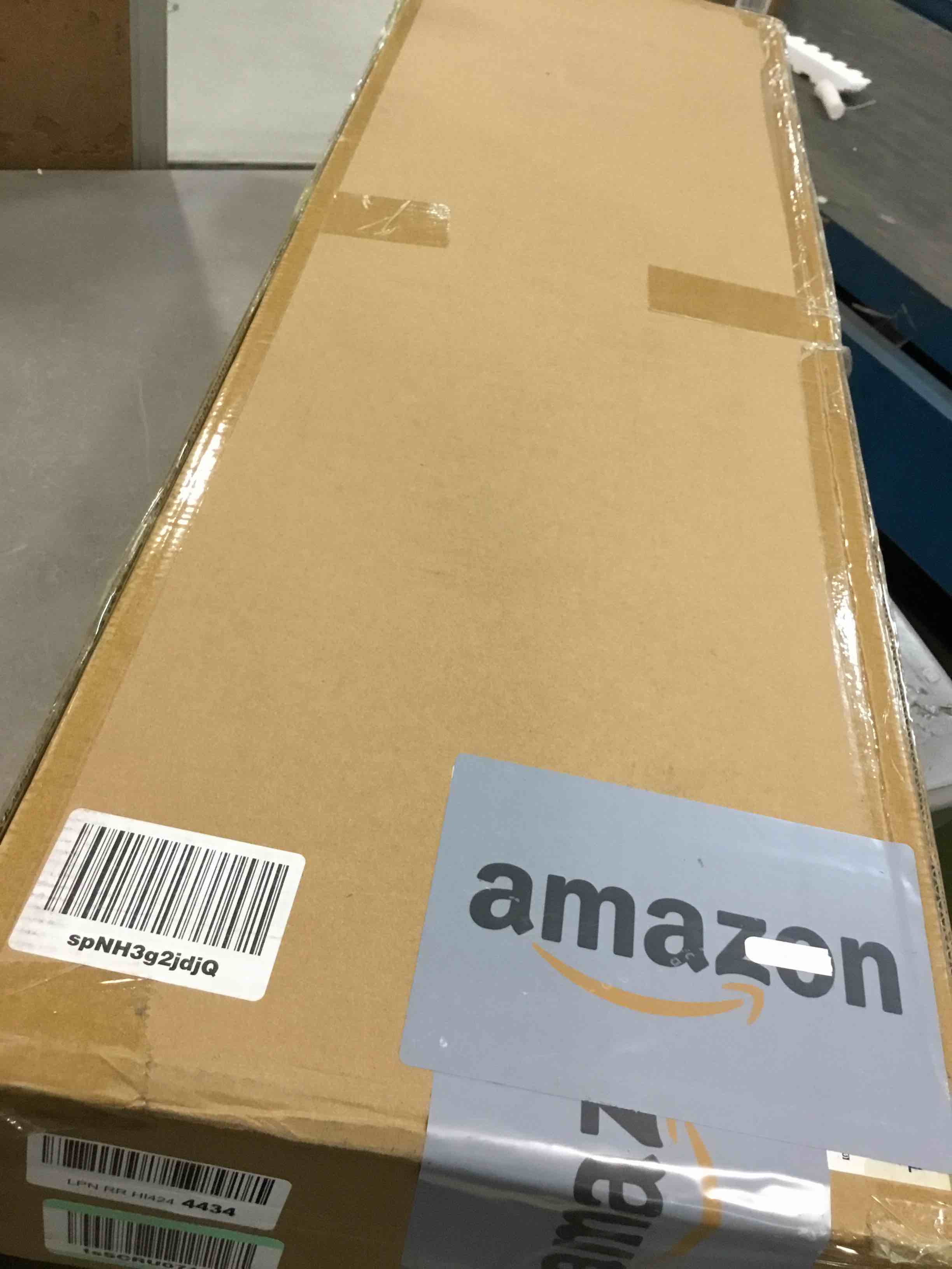 https://s3.amazonaws.com/lotting-images-prod/bidfta/YEL5937143_1709739612137.jpeg