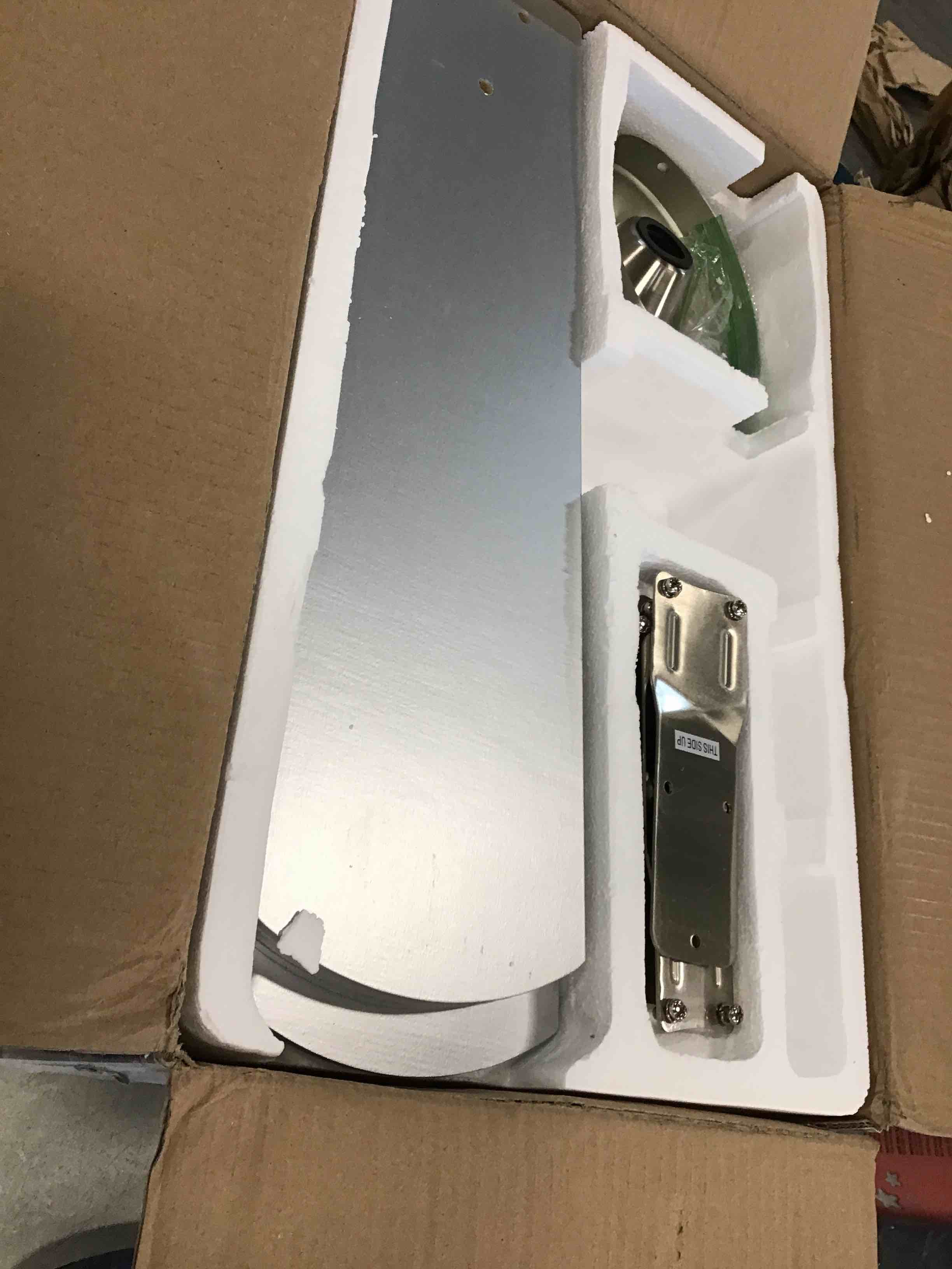 https://s3.amazonaws.com/lotting-images-prod/bidfta/YEL5937495_1709215928799.jpeg