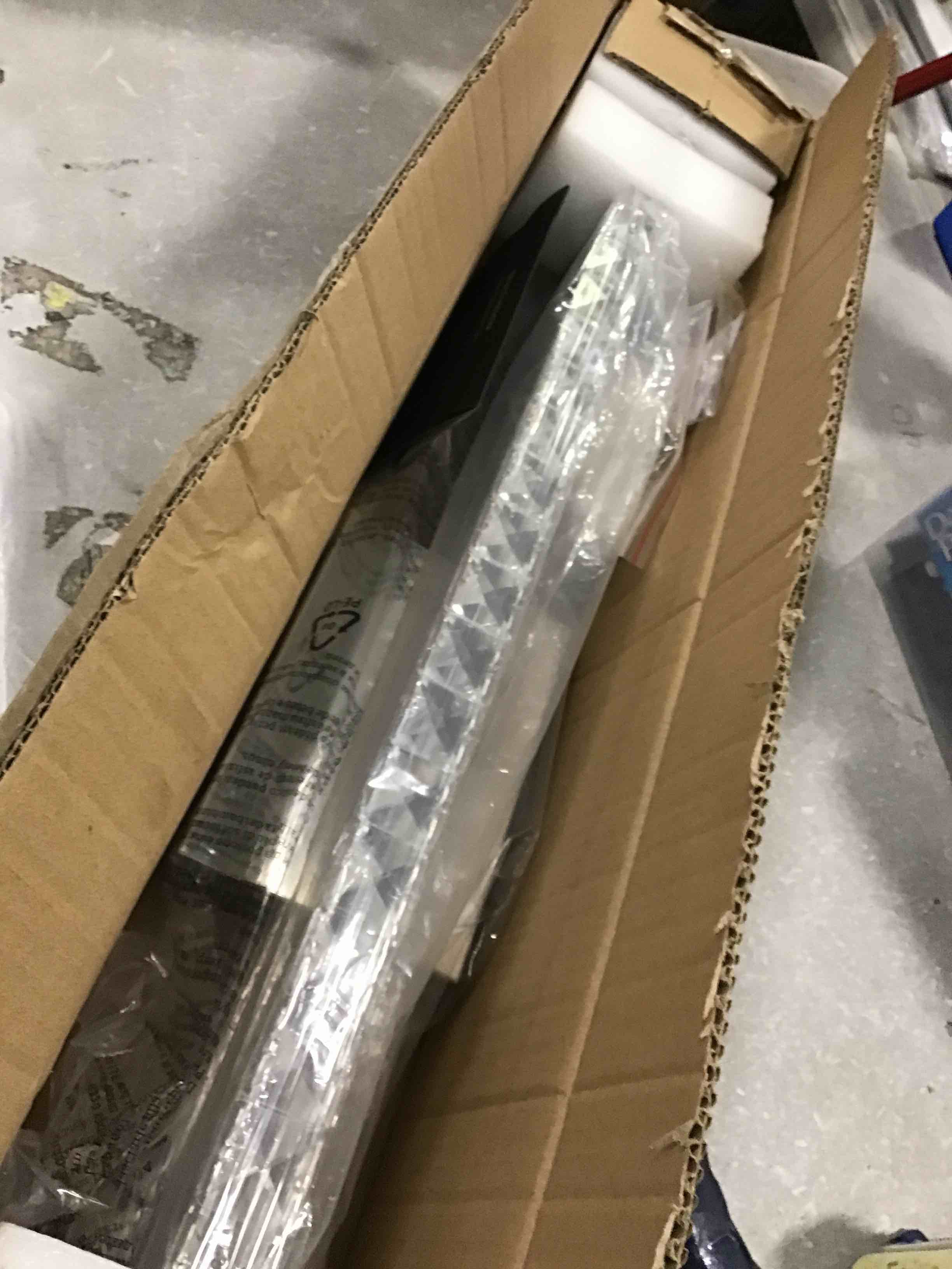 https://s3.amazonaws.com/lotting-images-prod/bidfta/YEL5938018_1709304035567.jpeg