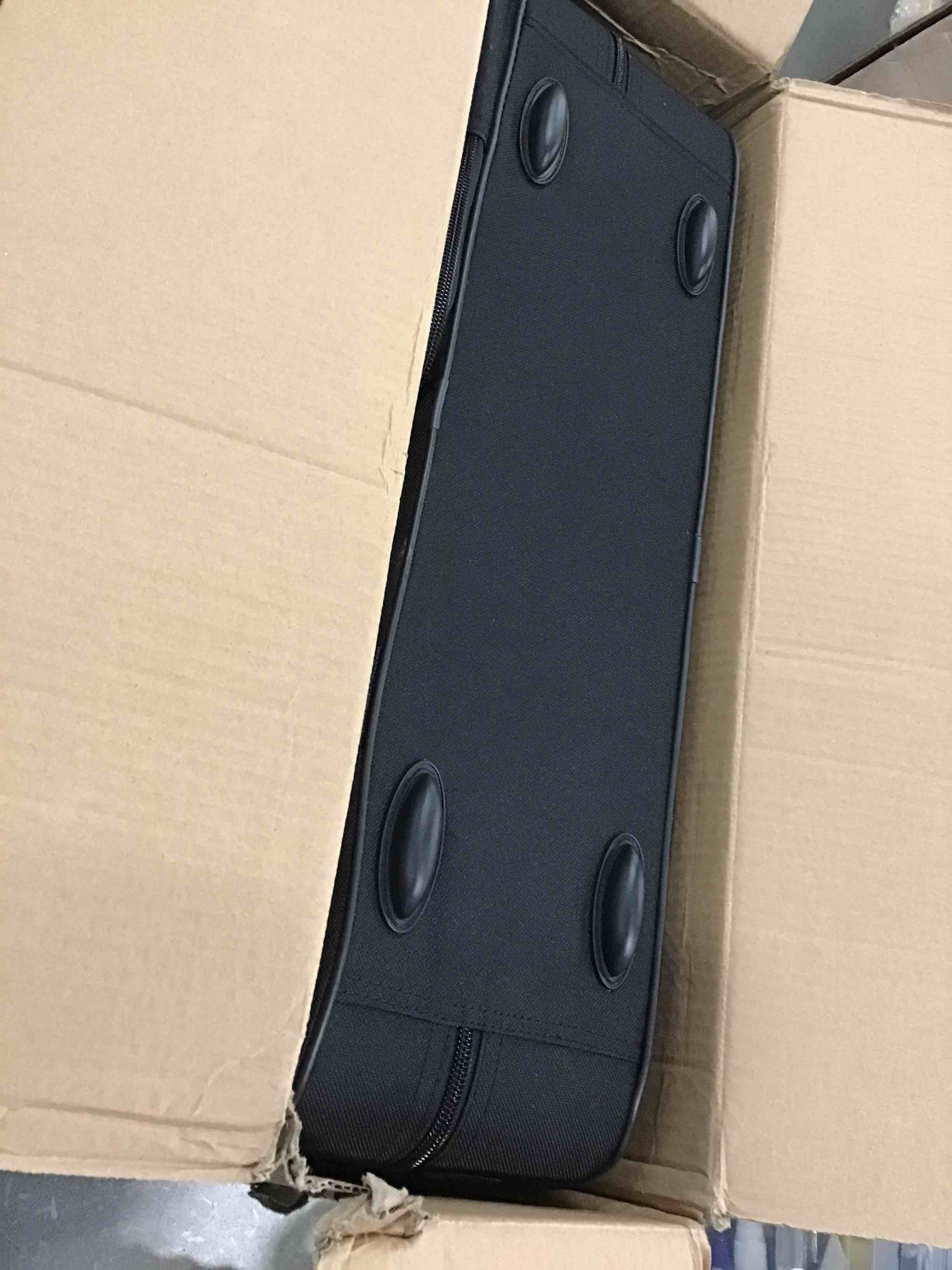https://s3.amazonaws.com/lotting-images-prod/bidfta/YEL5938489_1709393272024.jpeg