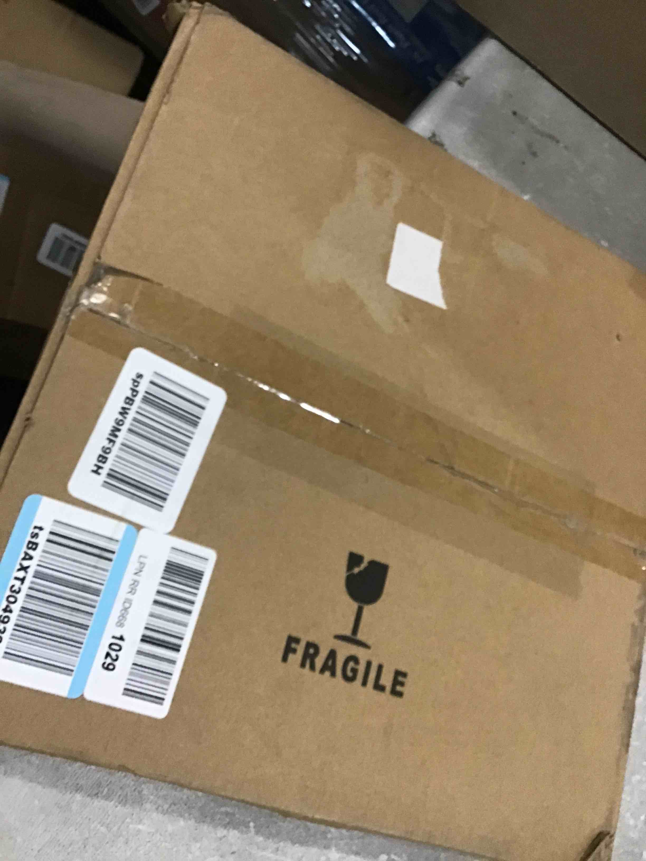 https://s3.amazonaws.com/lotting-images-prod/bidfta/YEL5938690_1709407193677.jpeg