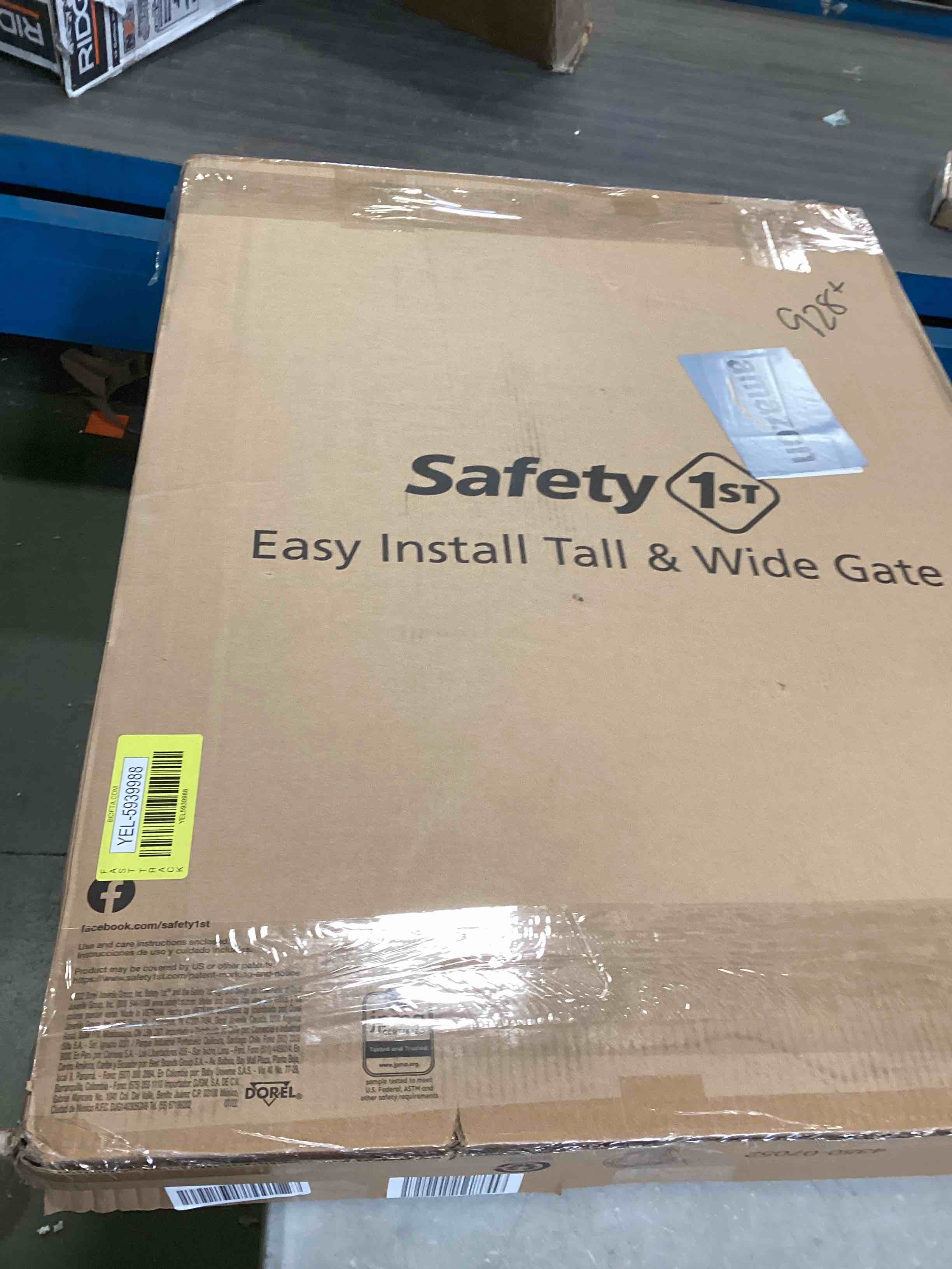 Assorted baby’s gate