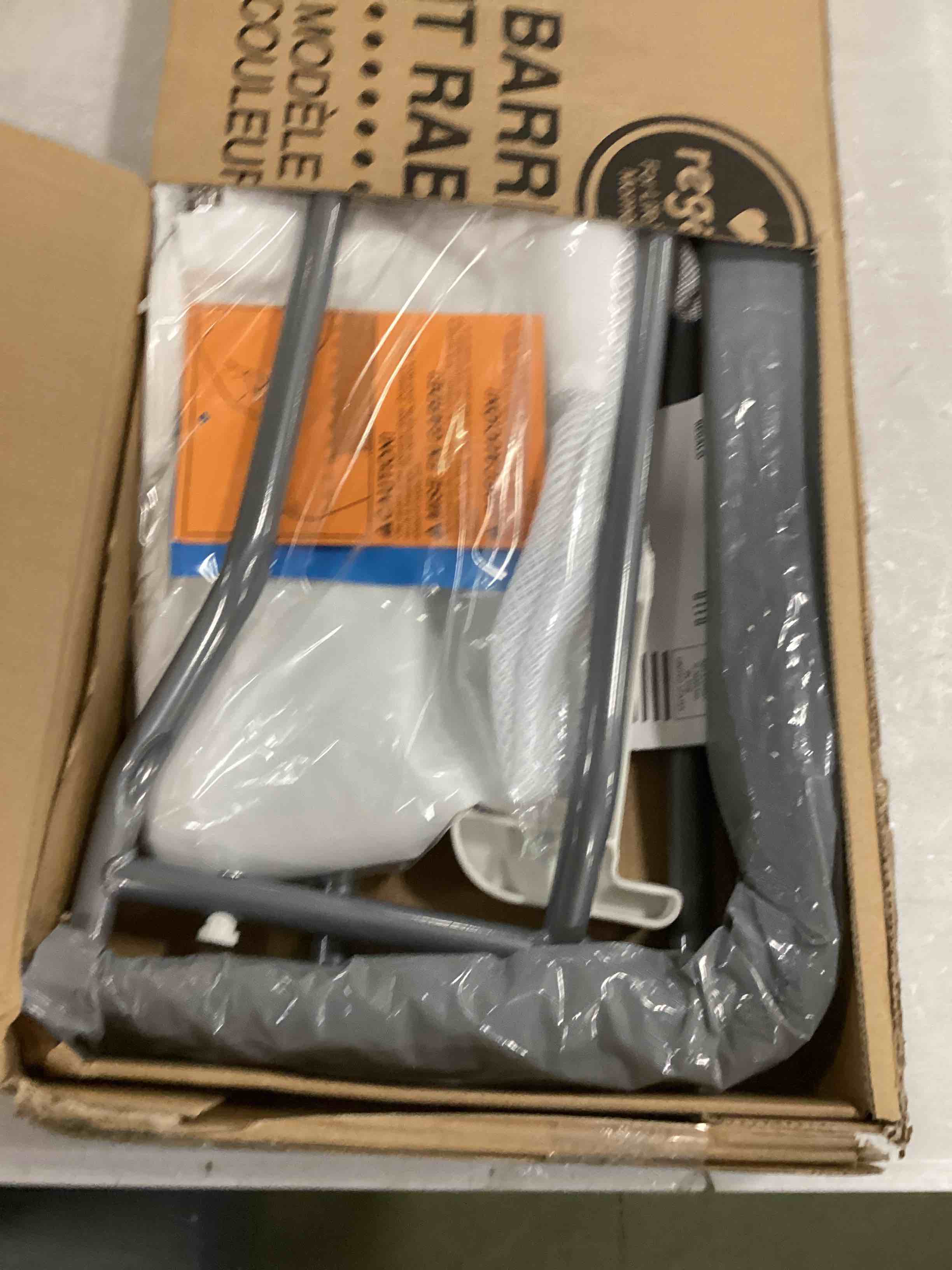 https://s3.amazonaws.com/lotting-images-prod/bidfta/YEL5940069_1710242314933.jpeg