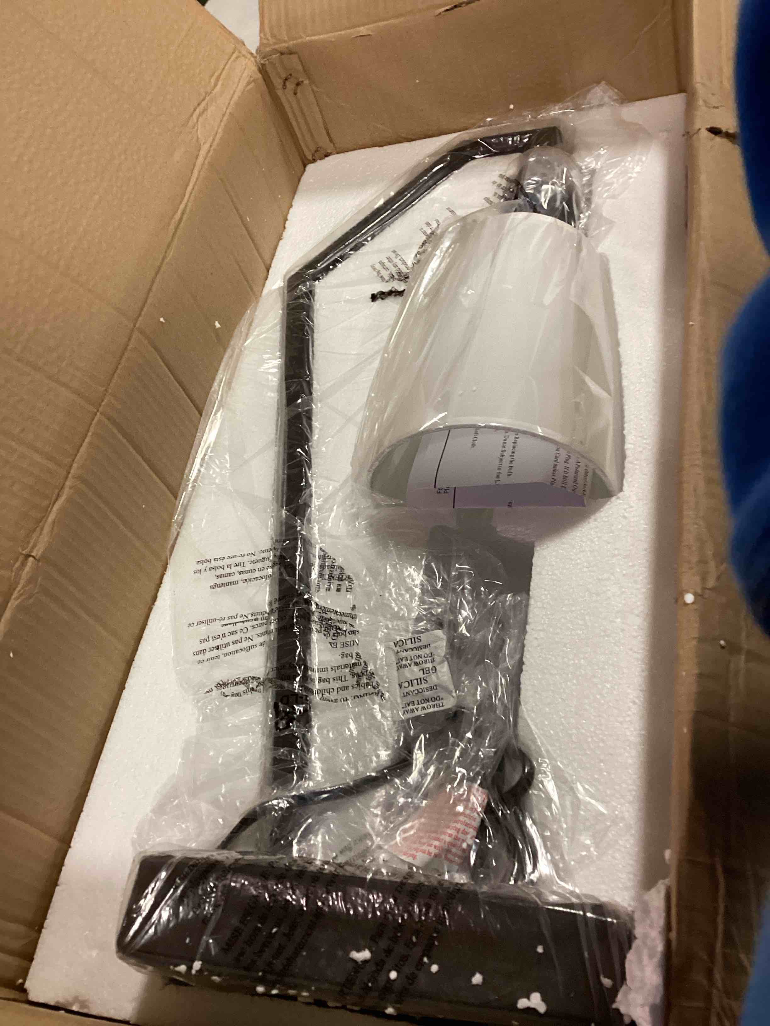 https://s3.amazonaws.com/lotting-images-prod/bidfta/YEL5940820_1709648796231.jpeg