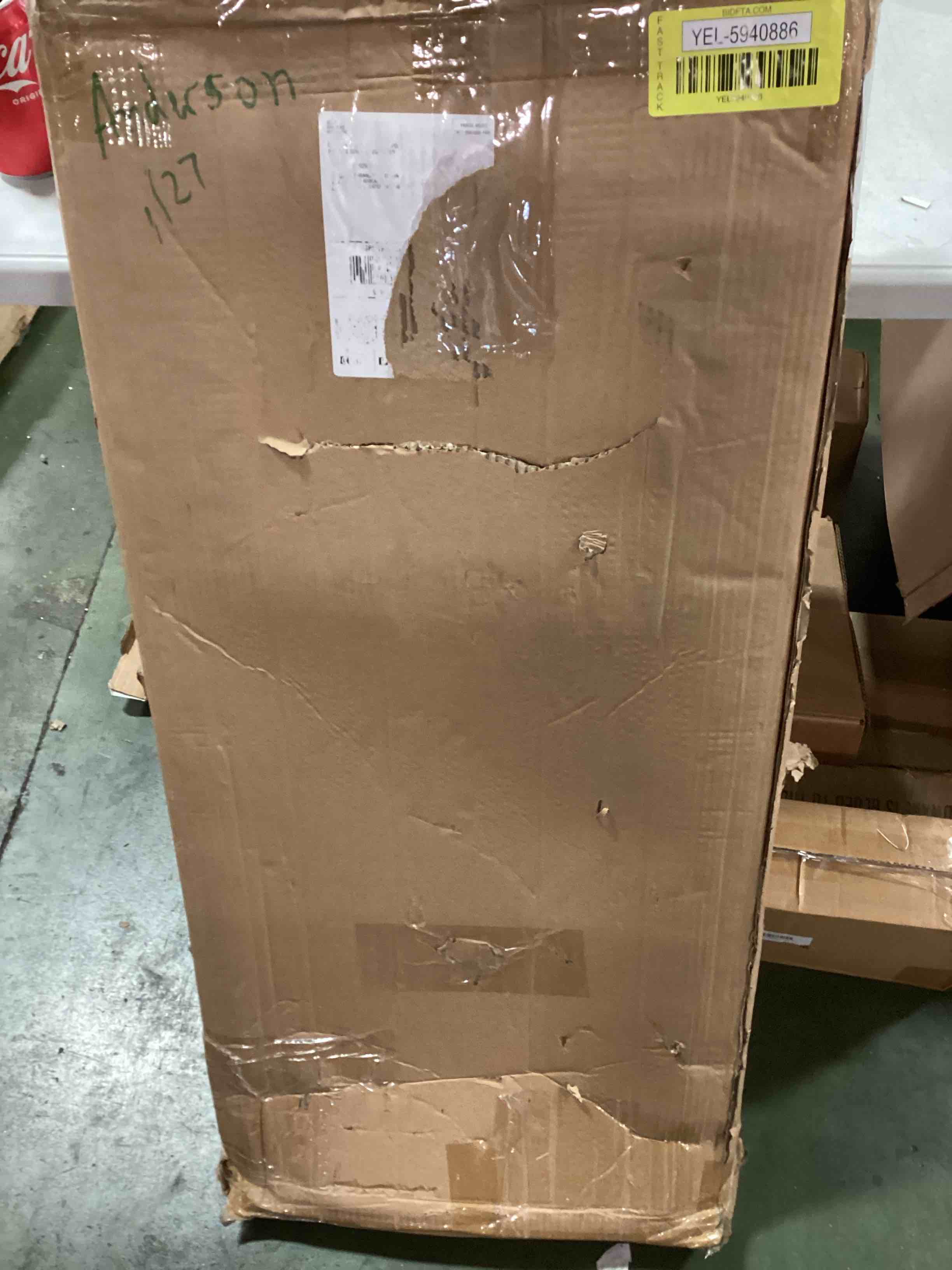 https://s3.amazonaws.com/lotting-images-prod/bidfta/YEL5940886_1709662310476.jpeg