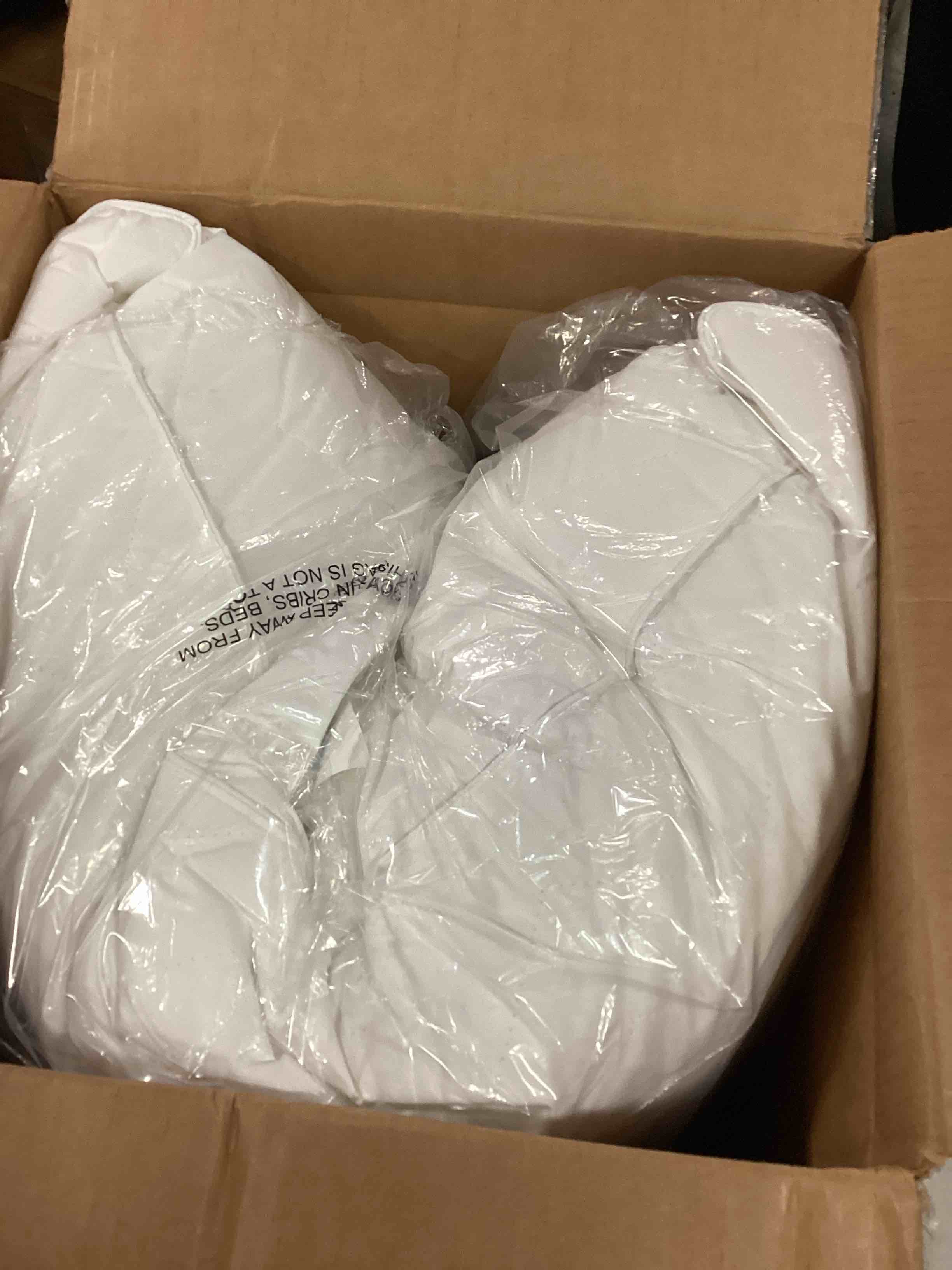 https://s3.amazonaws.com/lotting-images-prod/bidfta/YEL5940918_1709664948786.jpeg