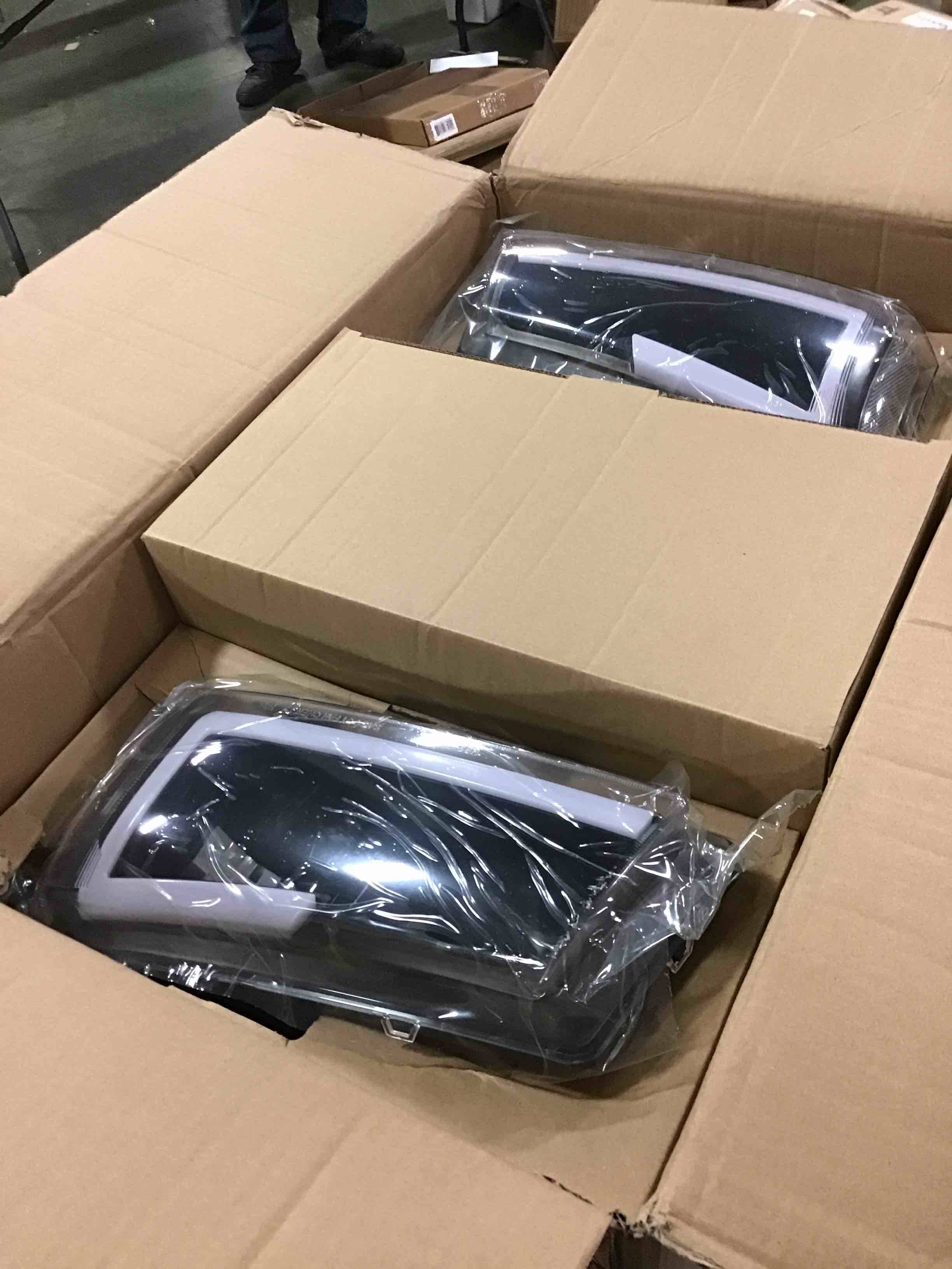 https://s3.amazonaws.com/lotting-images-prod/bidfta/YEL5941163_1709906961989.jpeg