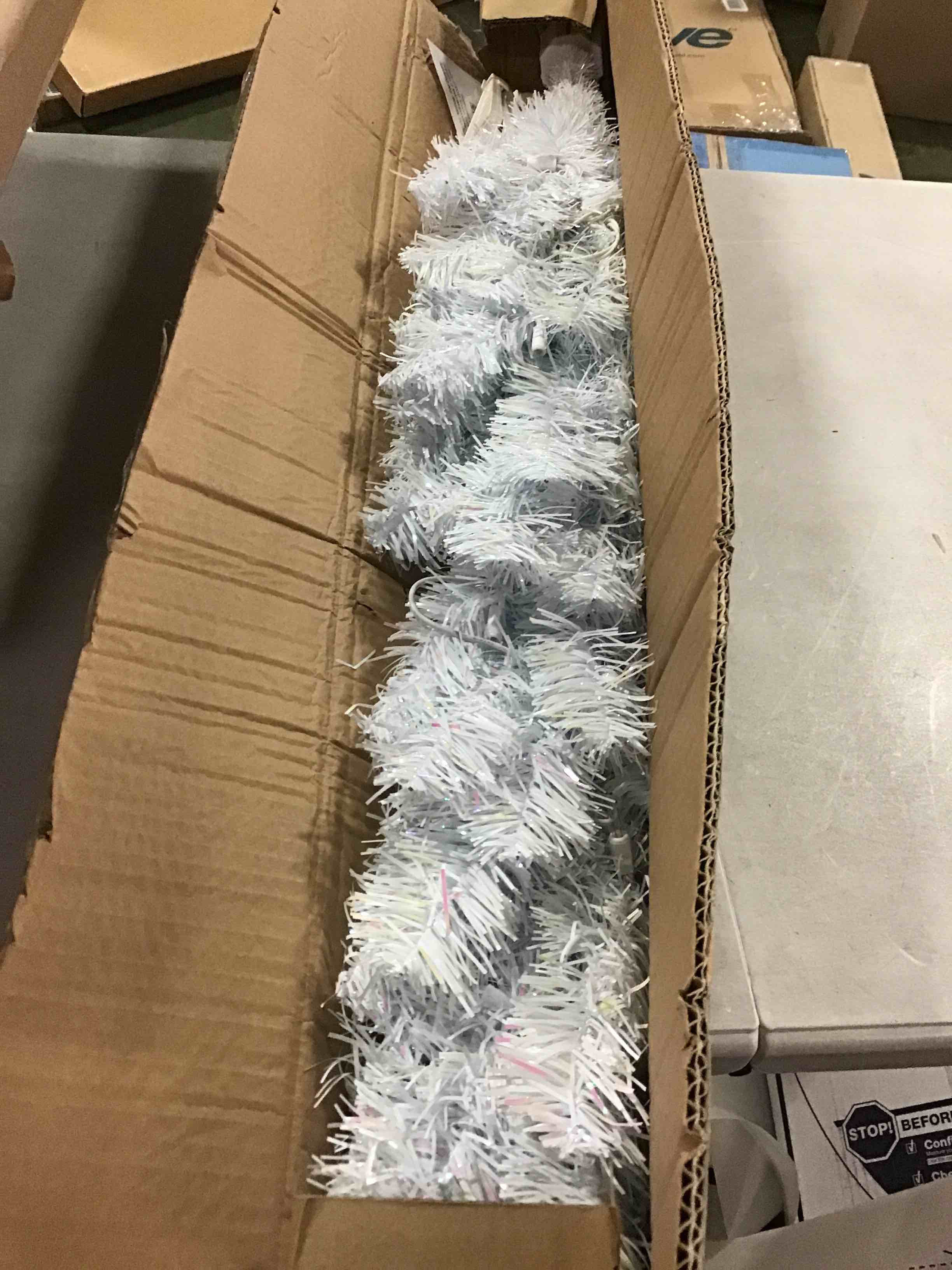https://s3.amazonaws.com/lotting-images-prod/bidfta/YEL5941238_1709929189205.jpeg