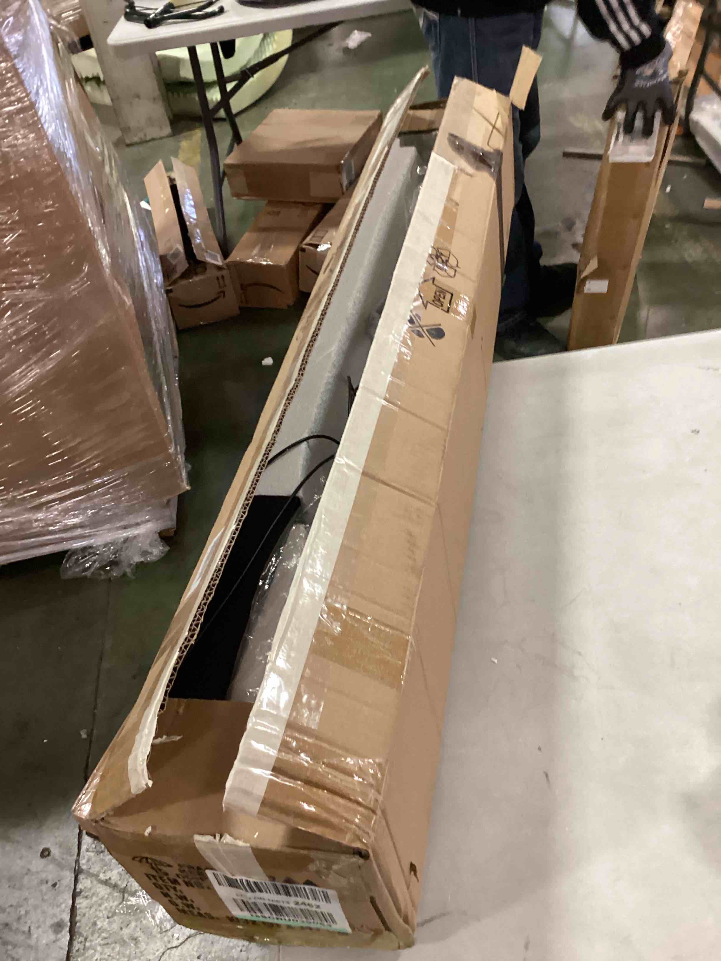 https://s3.amazonaws.com/lotting-images-prod/bidfta/YEL5941332_1710183976997.jpeg