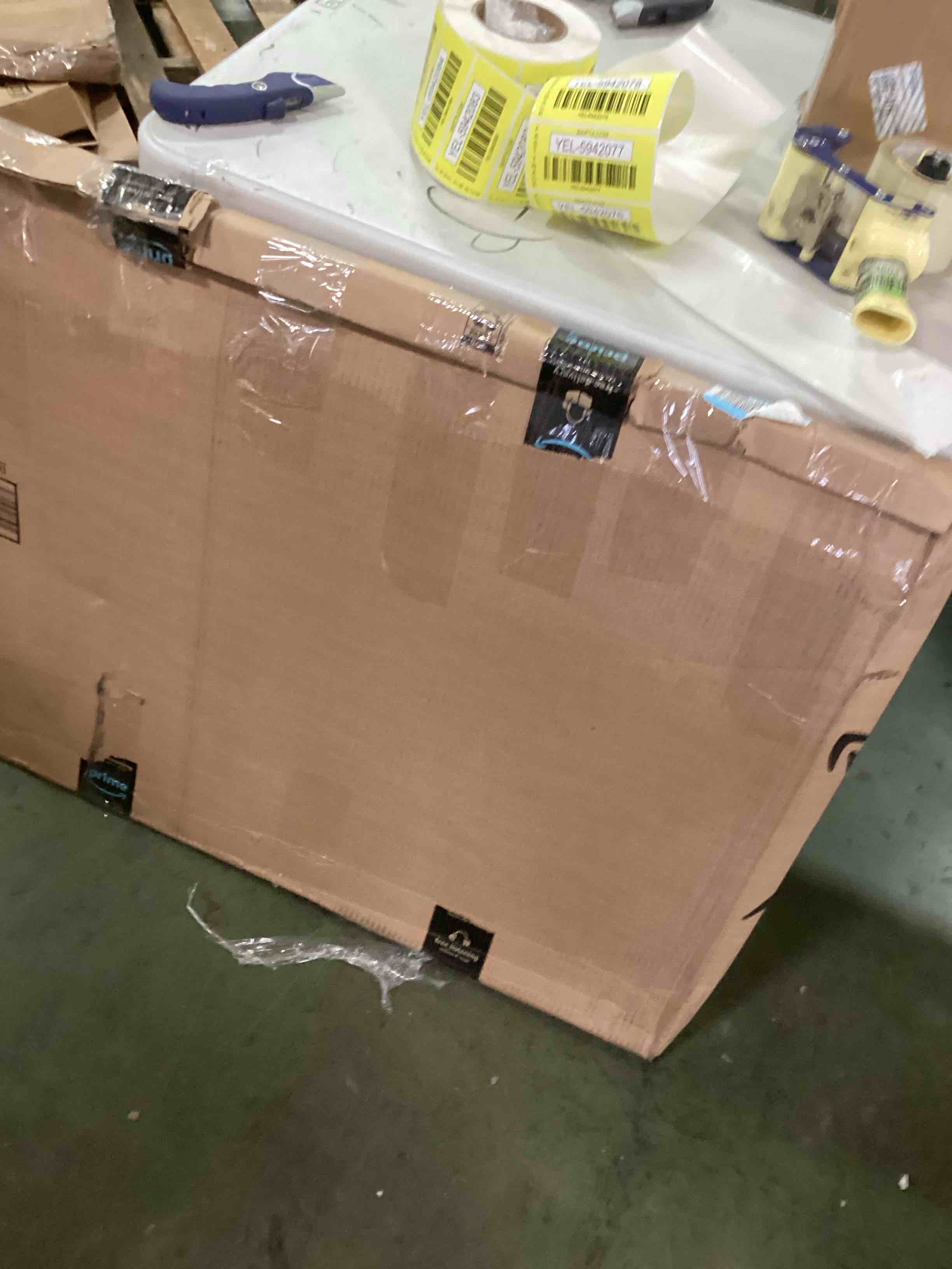 https://s3.amazonaws.com/lotting-images-prod/bidfta/YEL5942071_1709217693812.jpeg