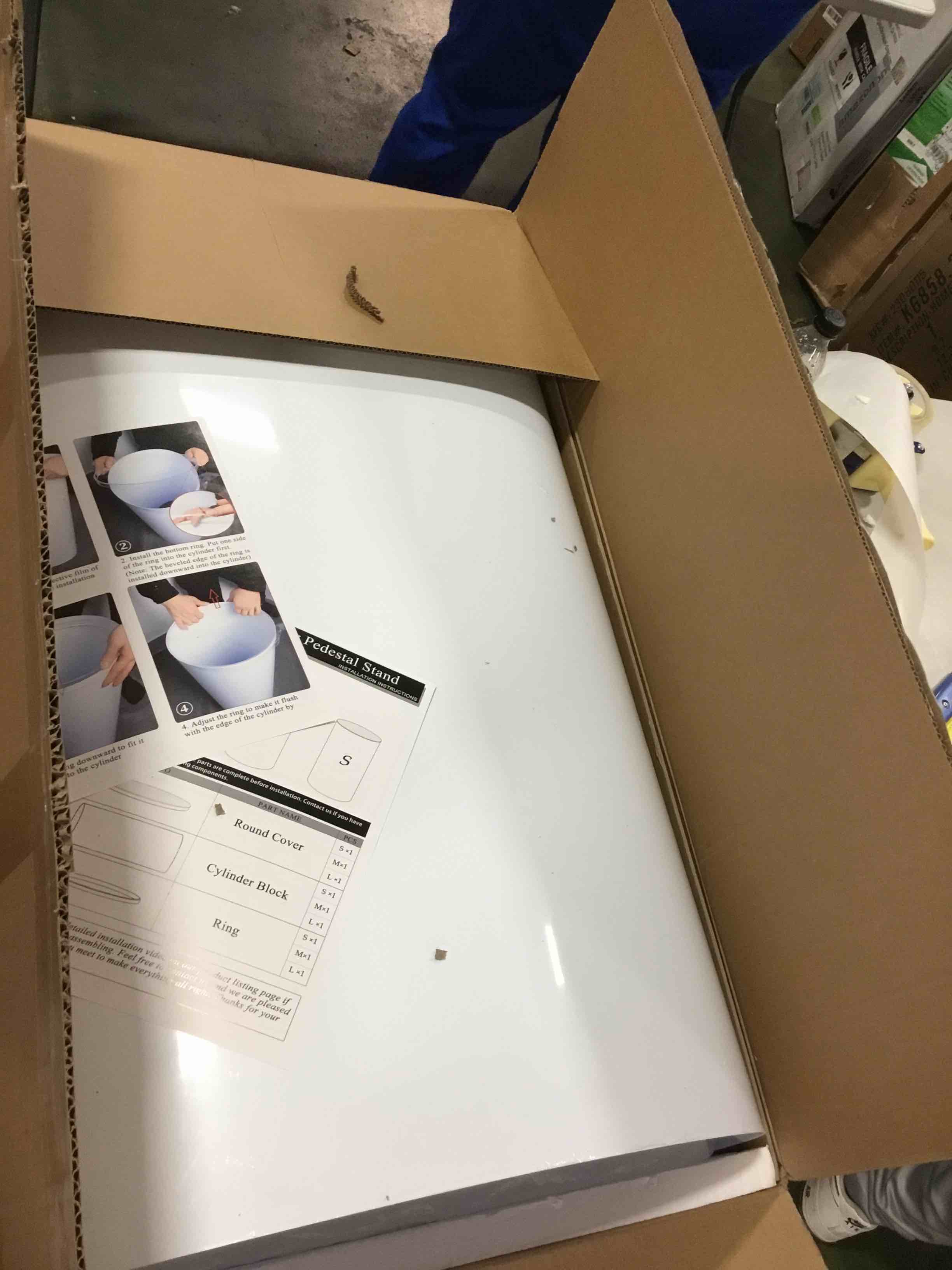 https://s3.amazonaws.com/lotting-images-prod/bidfta/YEL5942853_1710772523131.jpeg