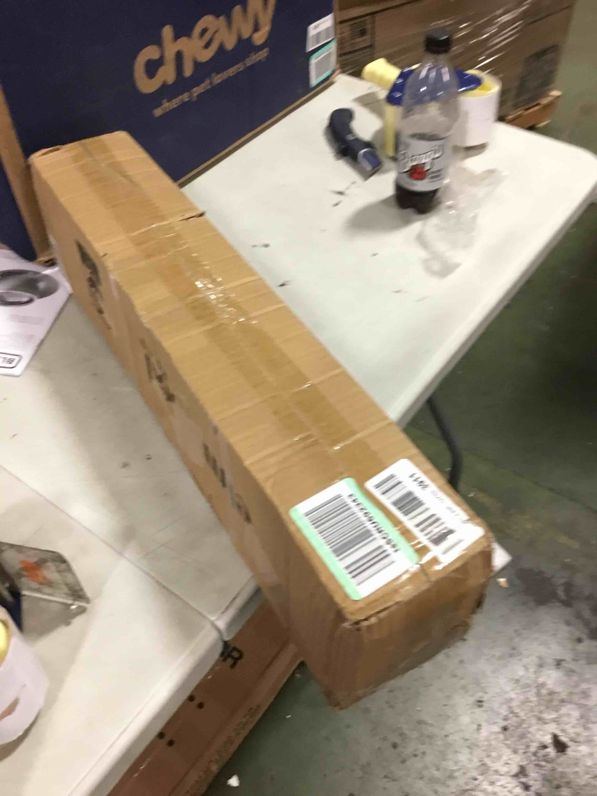 https://s3.amazonaws.com/lotting-images-prod/bidfta/YEL5942929_1710784644259.jpeg