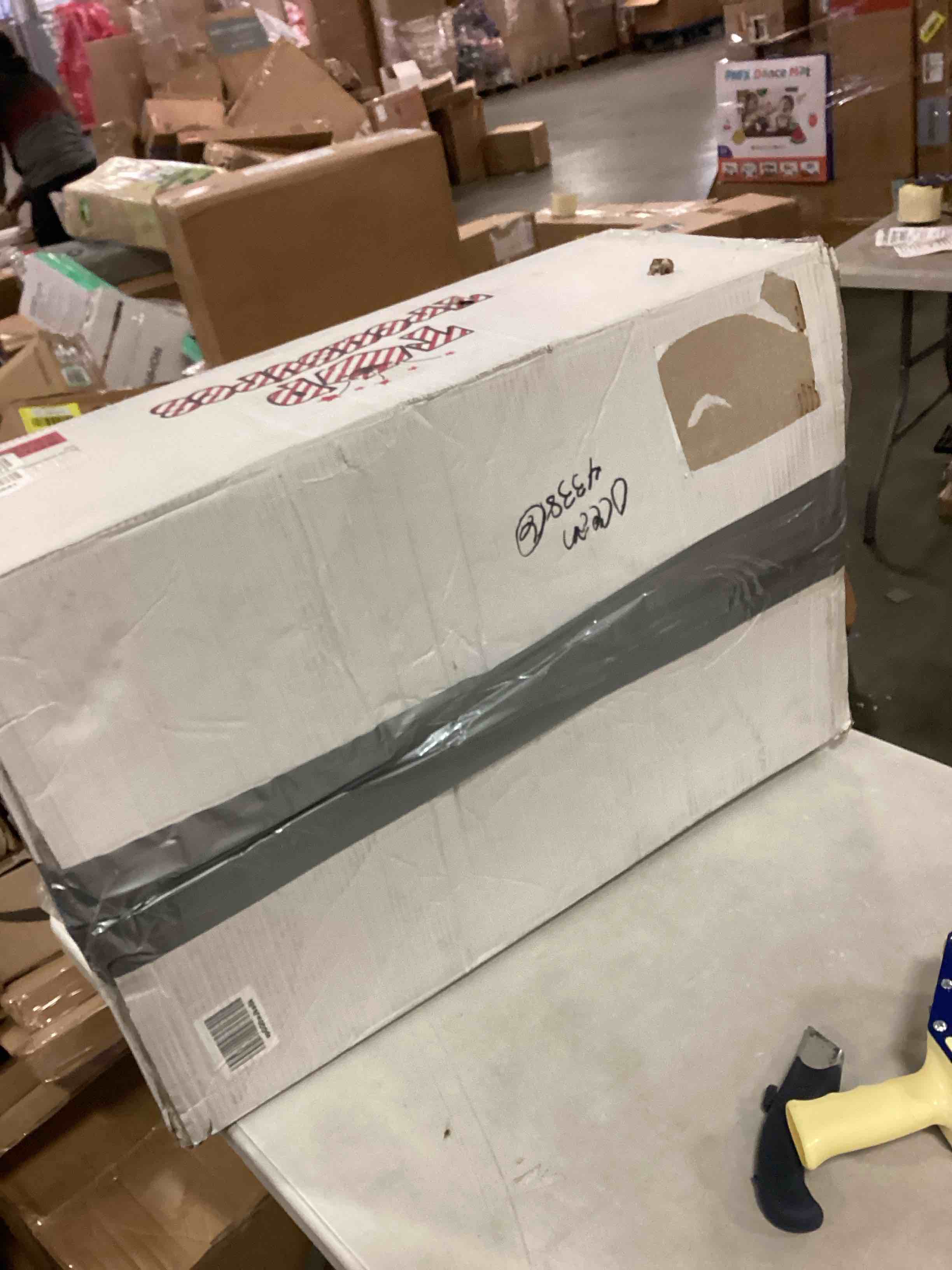 https://s3.amazonaws.com/lotting-images-prod/bidfta/YEL5943016_1710863111165.jpeg