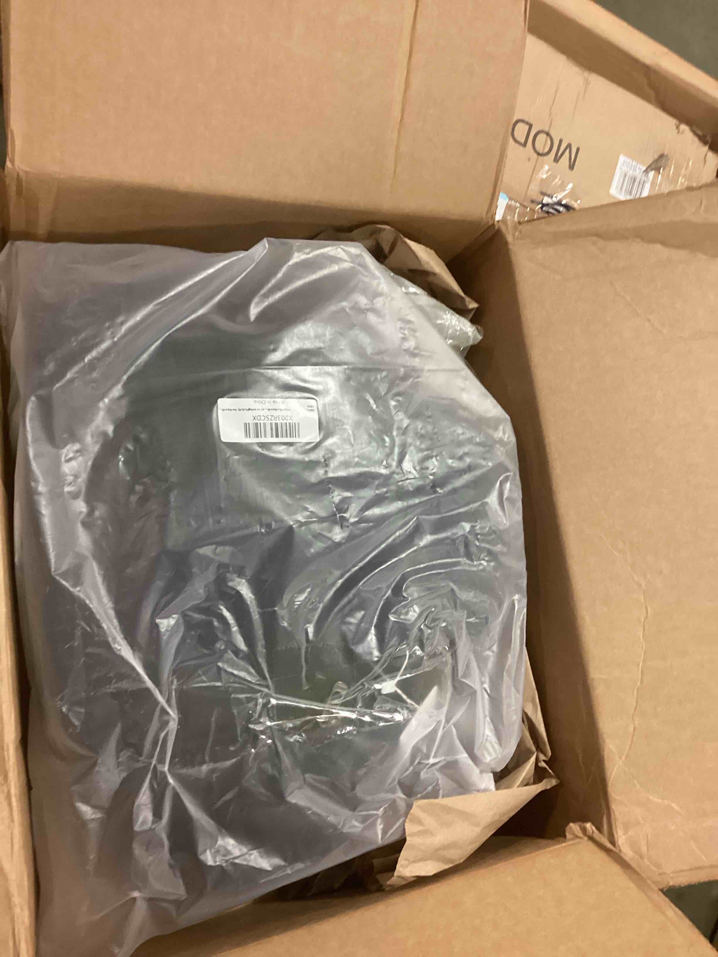 https://s3.amazonaws.com/lotting-images-prod/bidfta/YEL5943083_1711109109969.jpeg