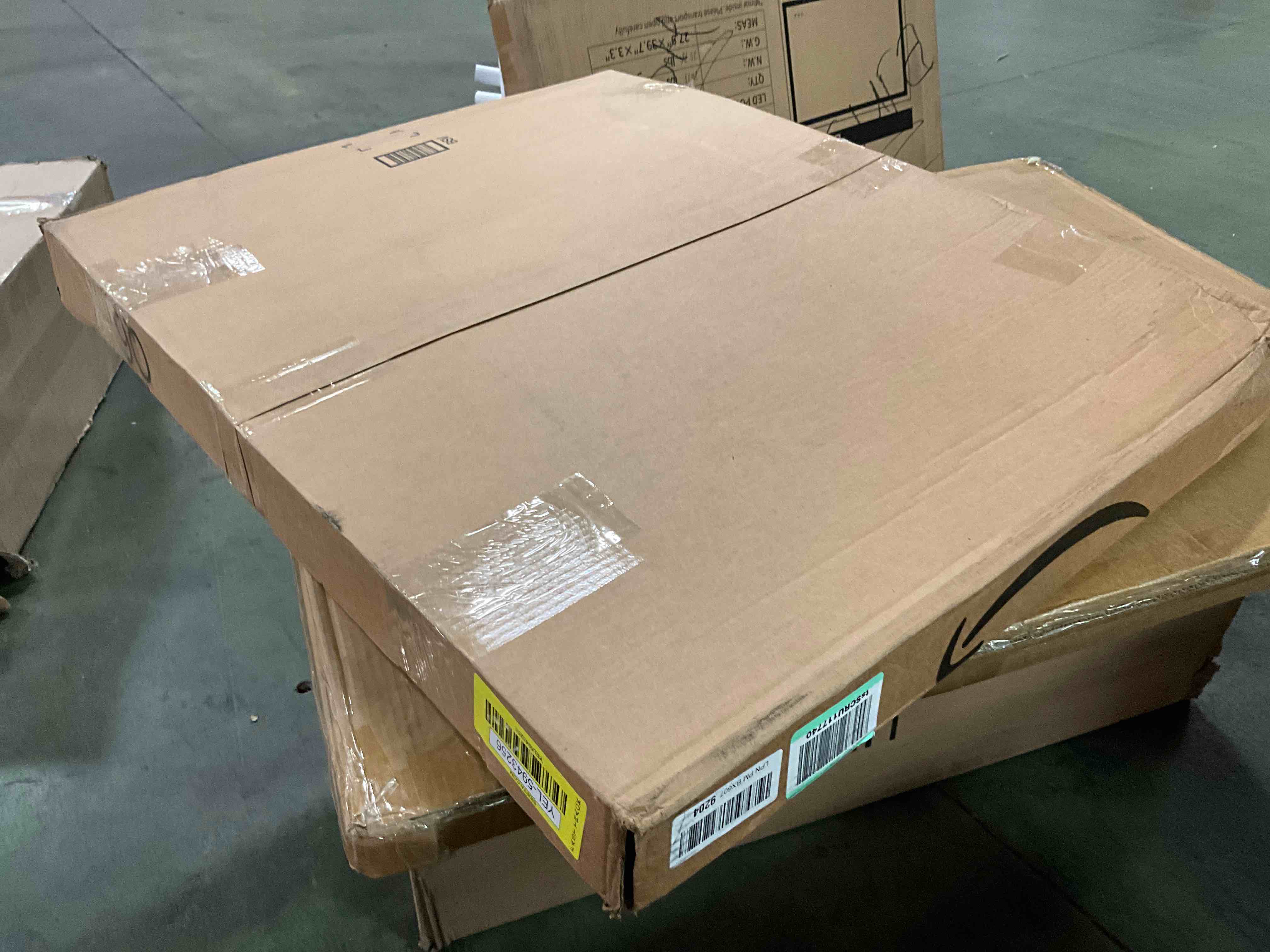 https://s3.amazonaws.com/lotting-images-prod/bidfta/YEL5943256_1711370492490.jpeg