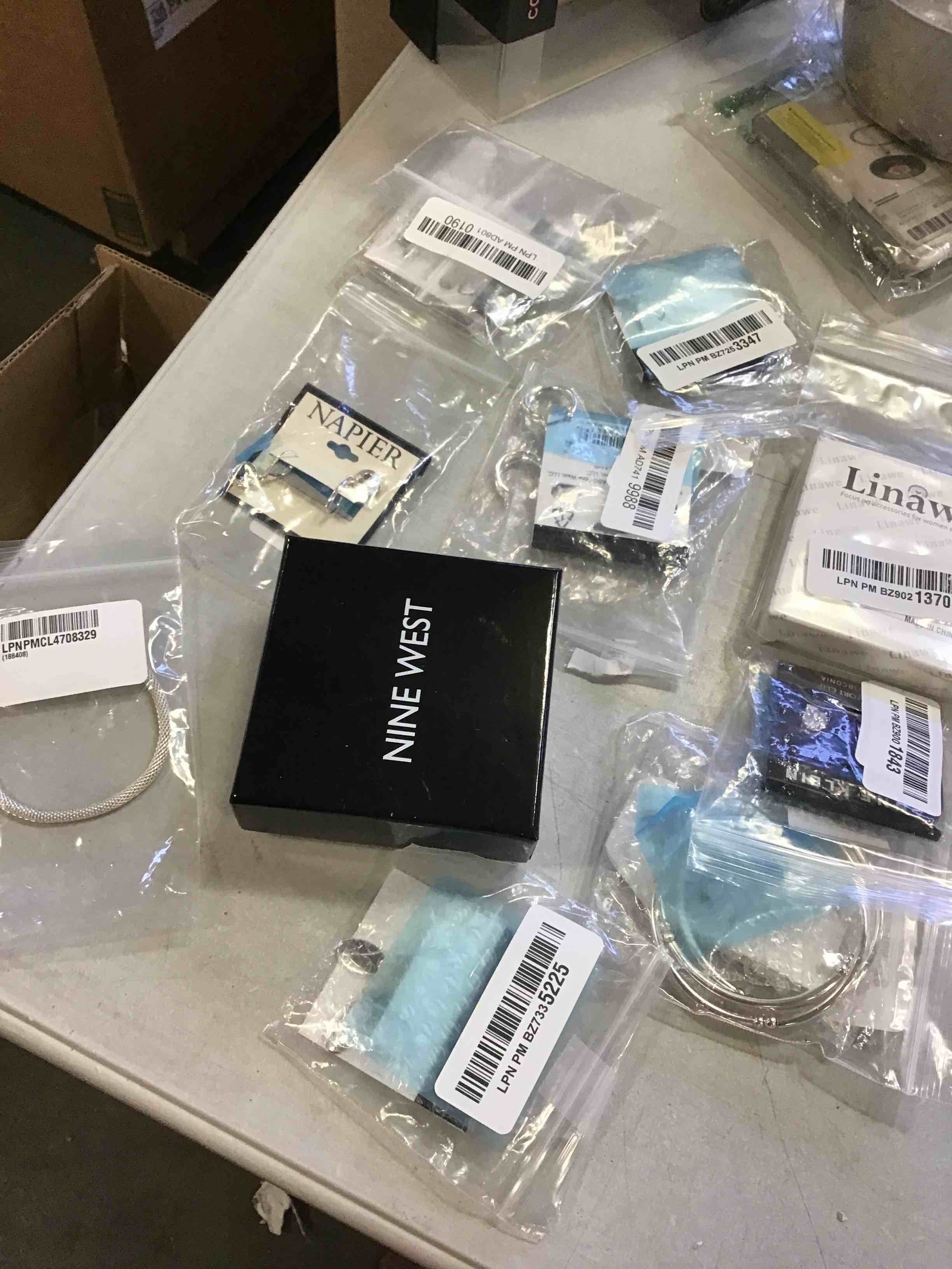 https://s3.amazonaws.com/lotting-images-prod/bidfta/YEL5944034_1709221611018.jpeg