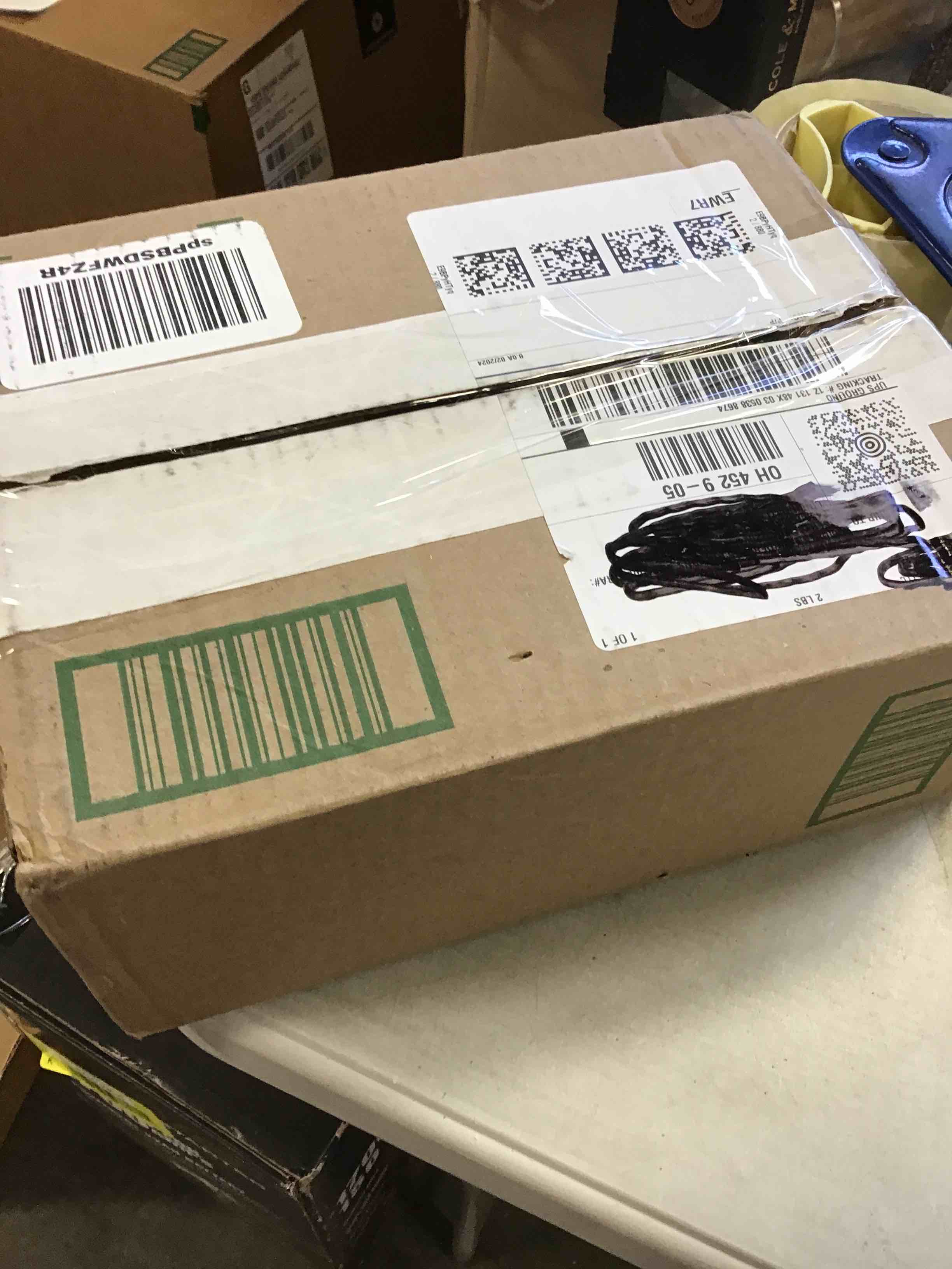 https://s3.amazonaws.com/lotting-images-prod/bidfta/YEL5944034_1709221698819.jpeg
