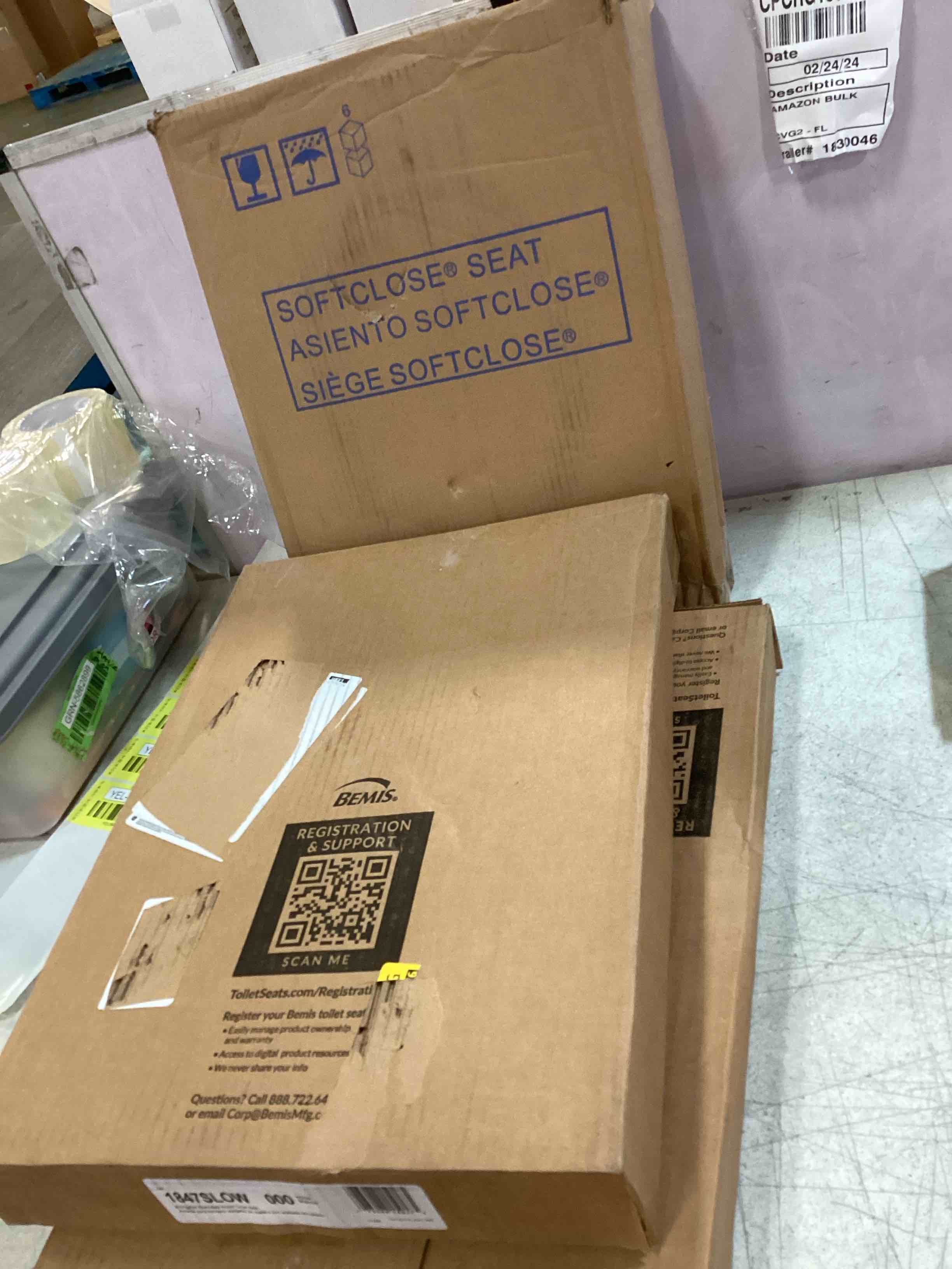 https://s3.amazonaws.com/lotting-images-prod/bidfta/YEL5945004_1709494200688.jpeg