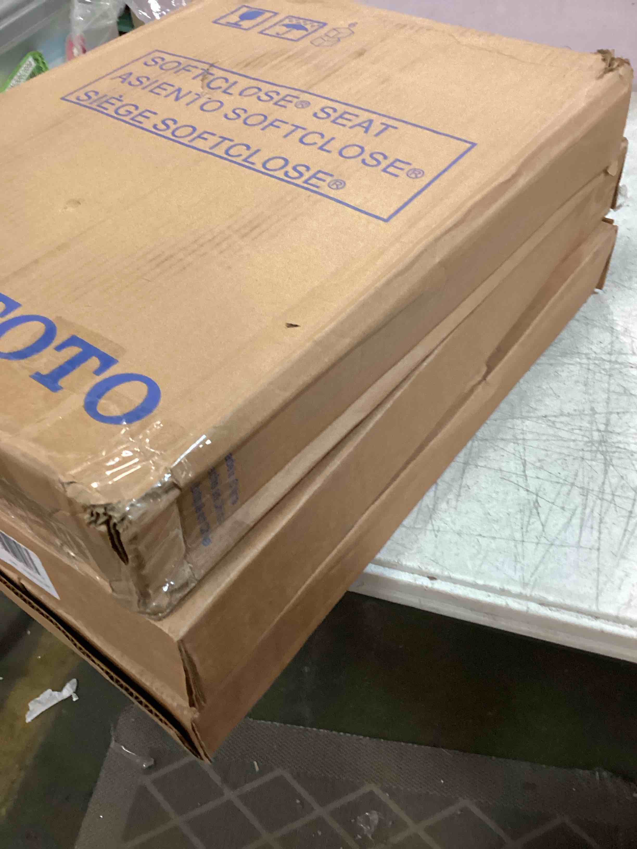 https://s3.amazonaws.com/lotting-images-prod/bidfta/YEL5945004_1709494265222.jpeg