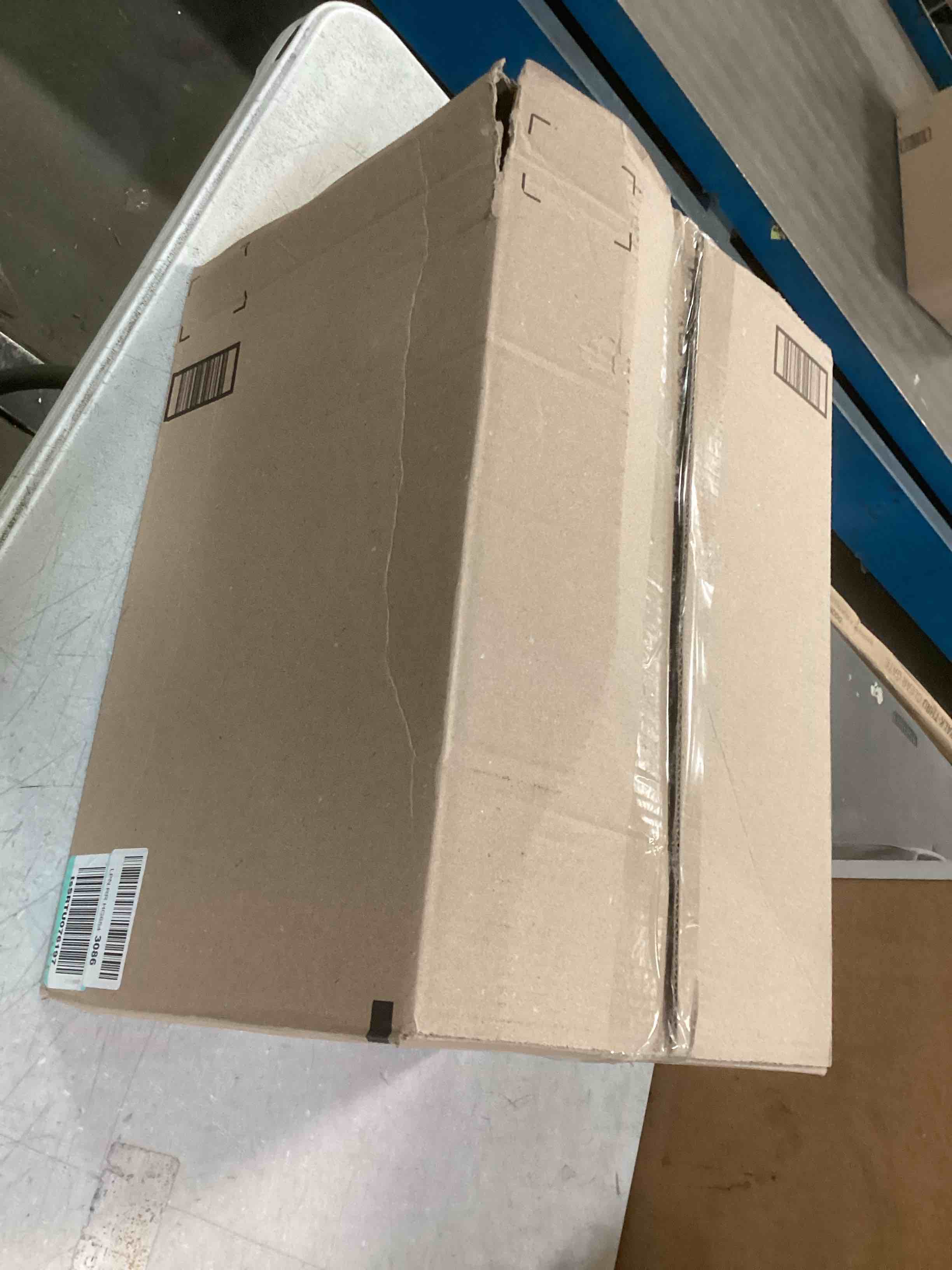 https://s3.amazonaws.com/lotting-images-prod/bidfta/YEL5946920_1709394309403.jpeg
