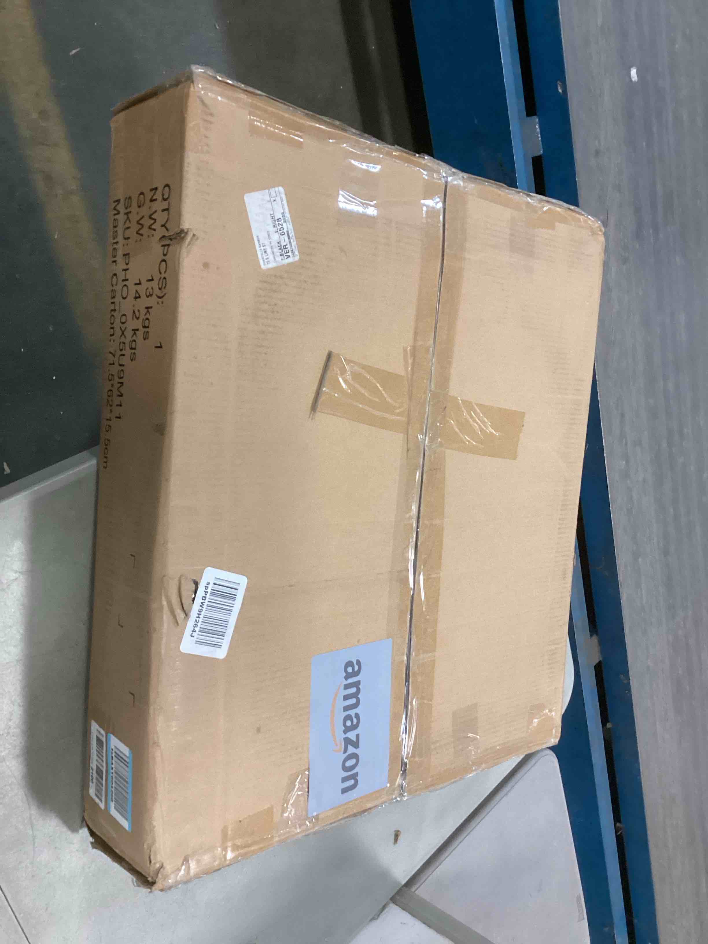 https://s3.amazonaws.com/lotting-images-prod/bidfta/YEL5947153_1709473871737.jpeg