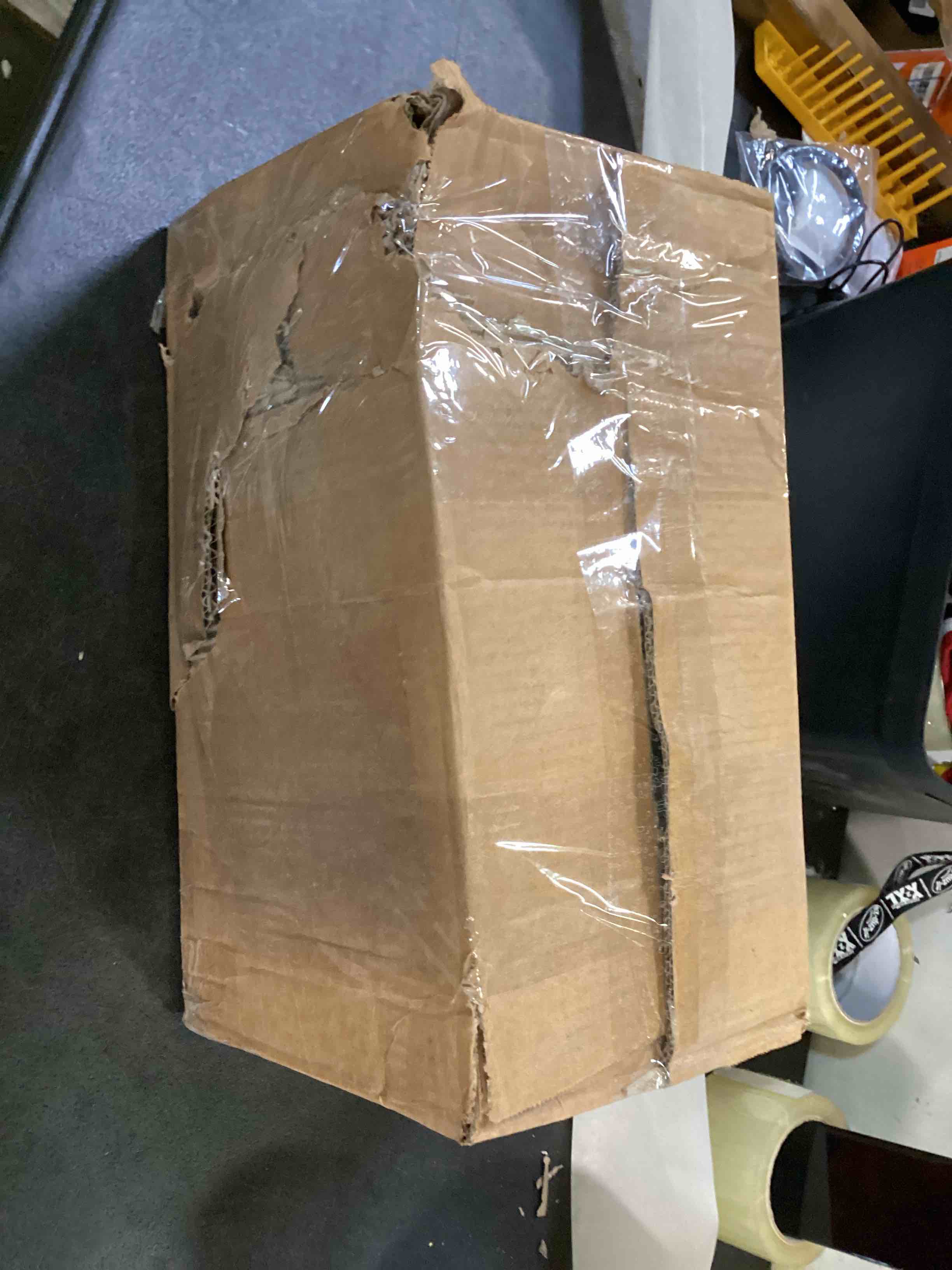 https://s3.amazonaws.com/lotting-images-prod/bidfta/YEL5947589_1709572000386.jpeg