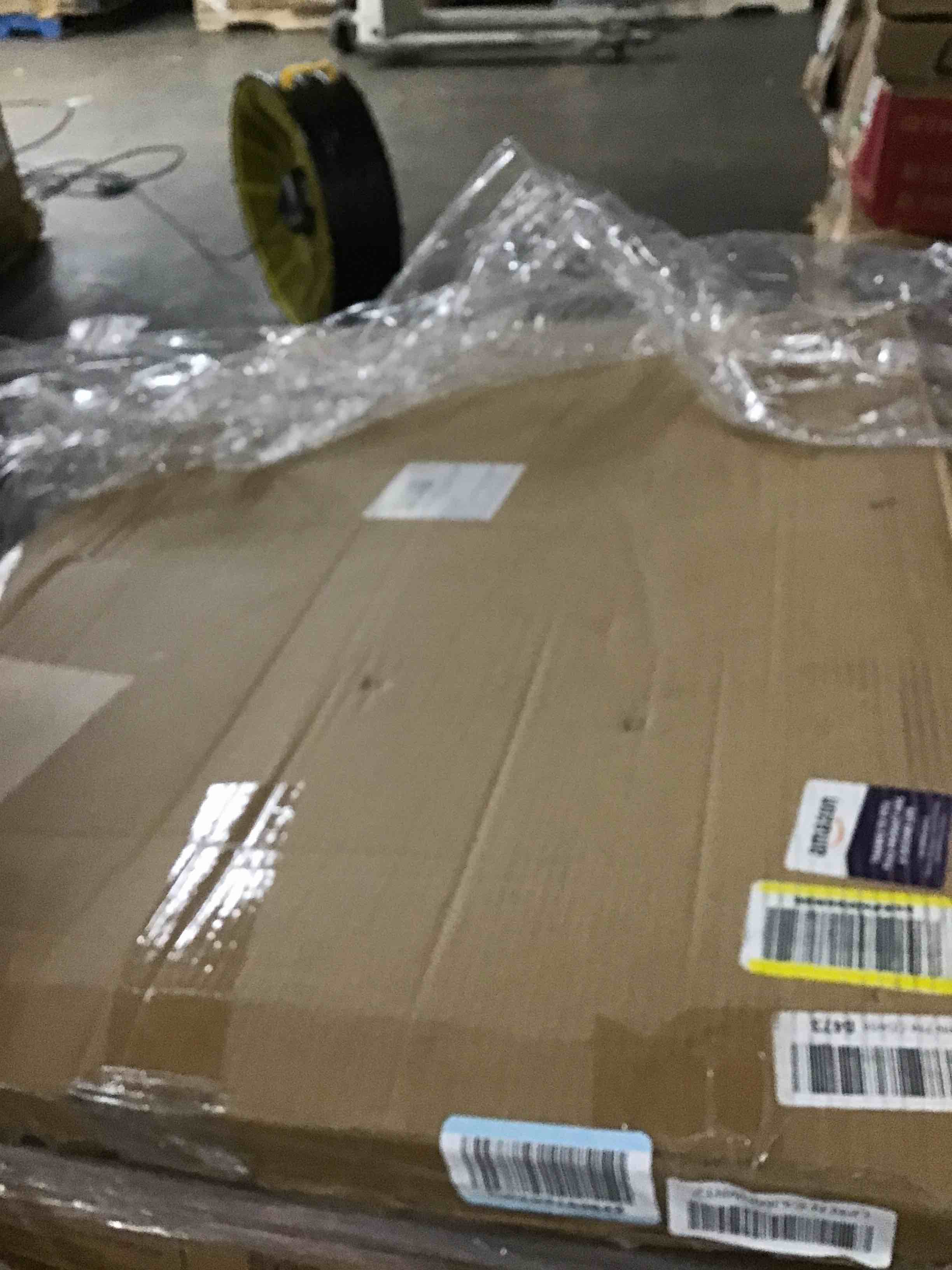 https://s3.amazonaws.com/lotting-images-prod/bidfta/YEL5948783_1723813208137.jpeg