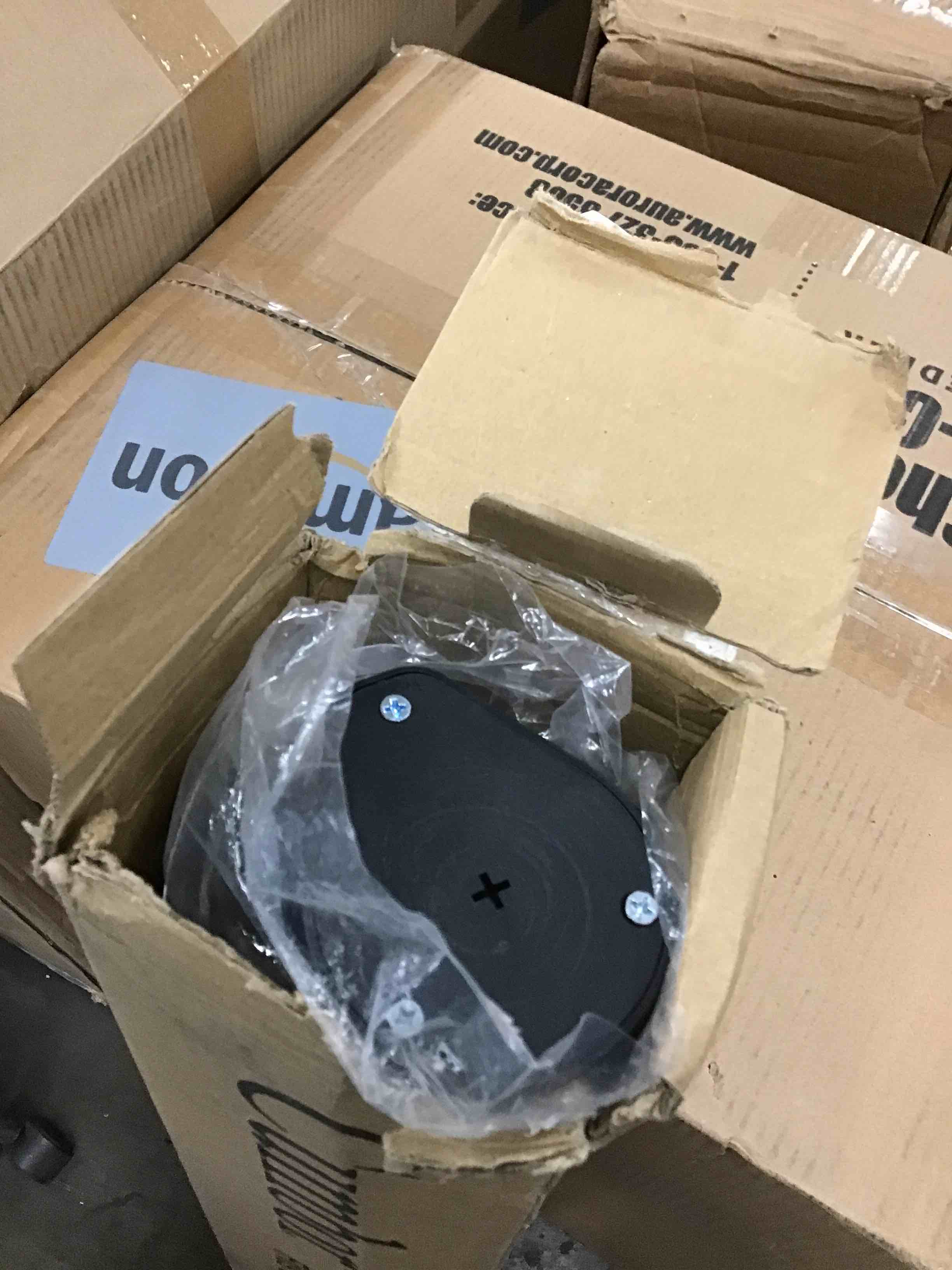 https://s3.amazonaws.com/lotting-images-prod/bidfta/YEL5950063_1714758897223.jpeg