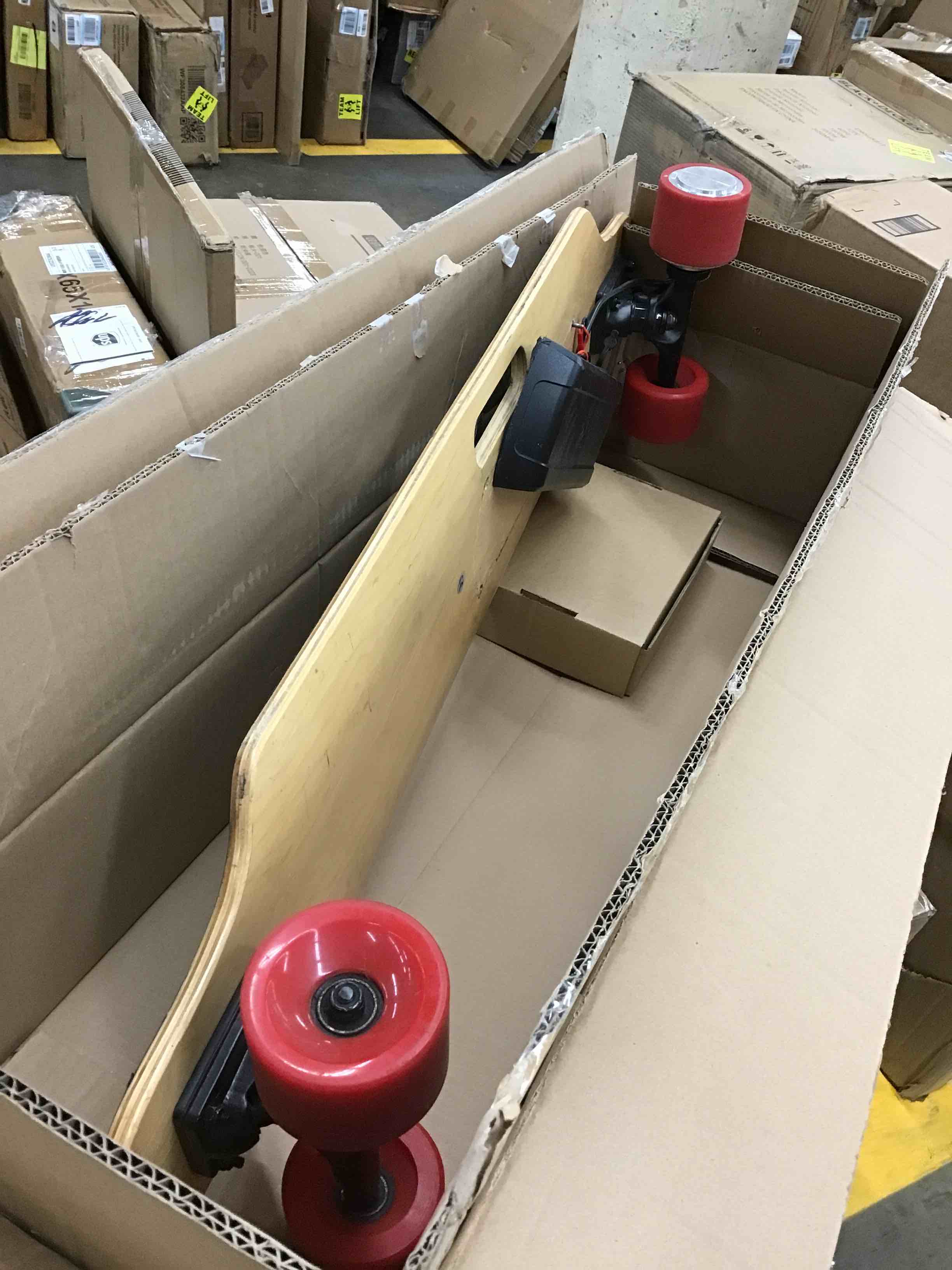 https://s3.amazonaws.com/lotting-images-prod/bidfta/YEL5951759_1710858379211.jpeg