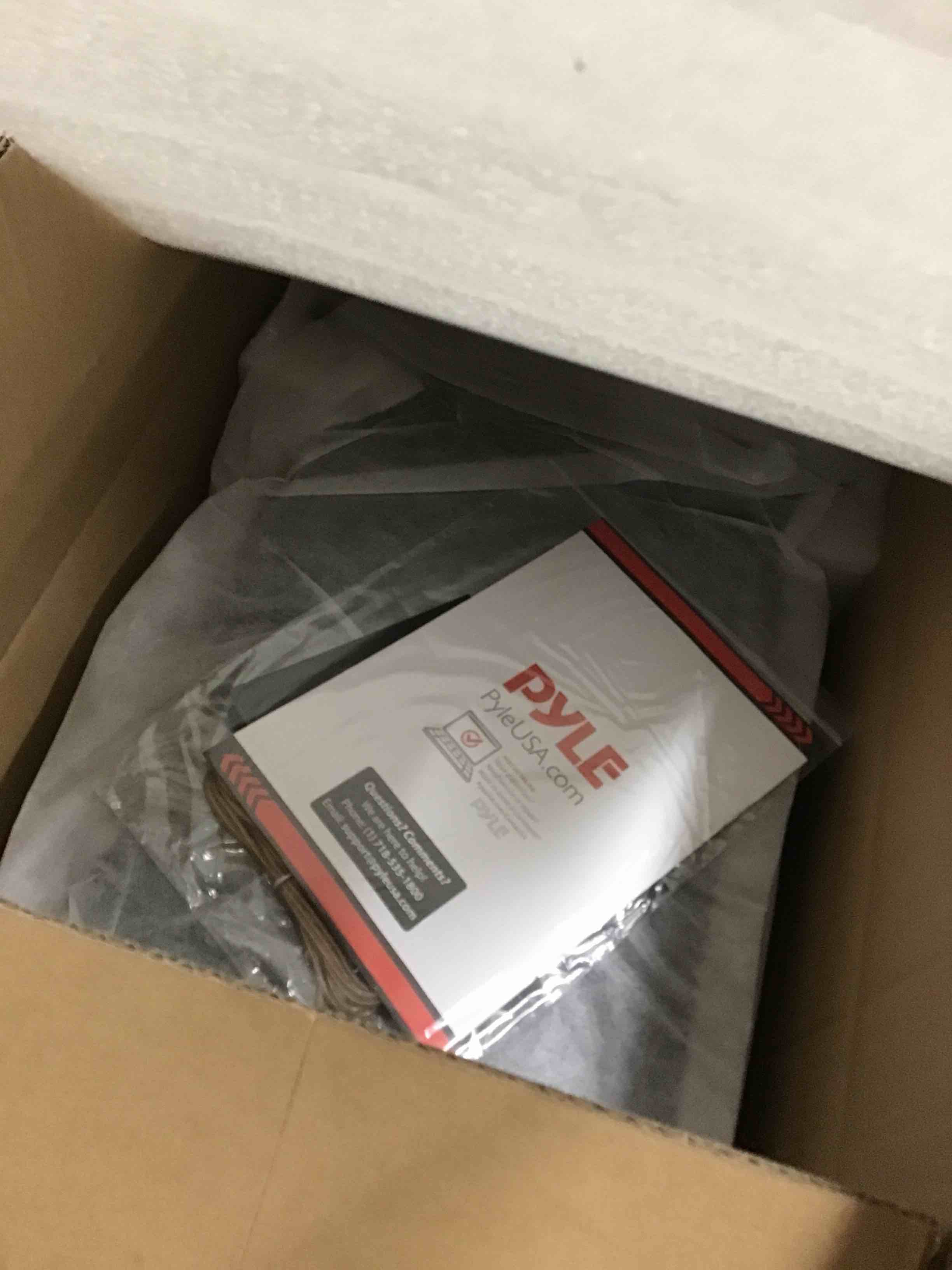 https://s3.amazonaws.com/lotting-images-prod/bidfta/YEL5952938_1712854127430.jpeg