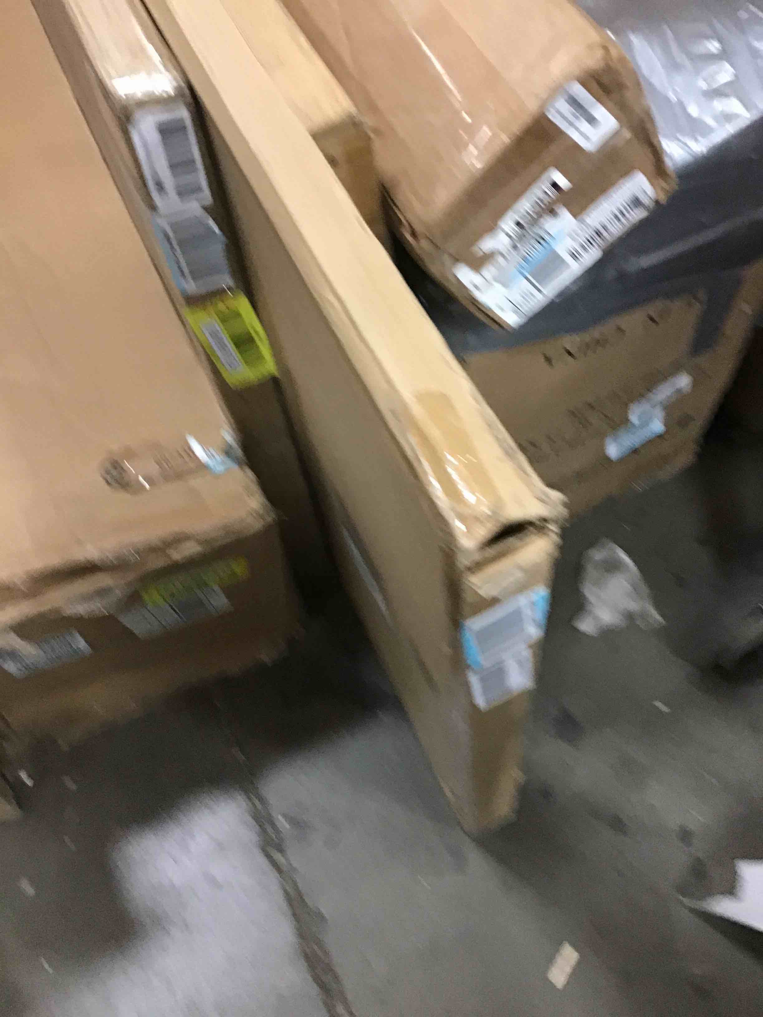 https://s3.amazonaws.com/lotting-images-prod/bidfta/YEL5954069_1709574946963.jpeg