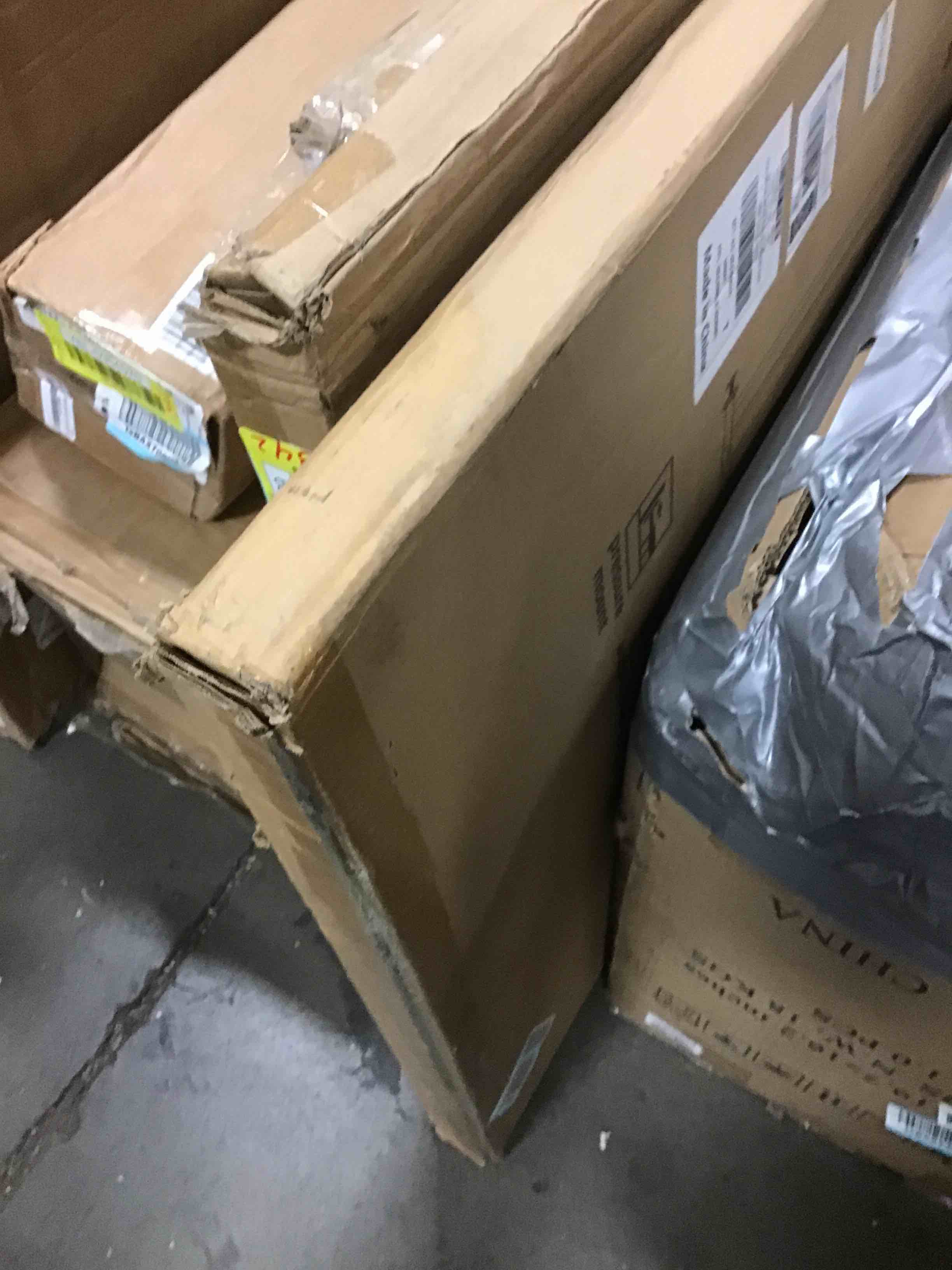 https://s3.amazonaws.com/lotting-images-prod/bidfta/YEL5954071_1709575160523.jpeg