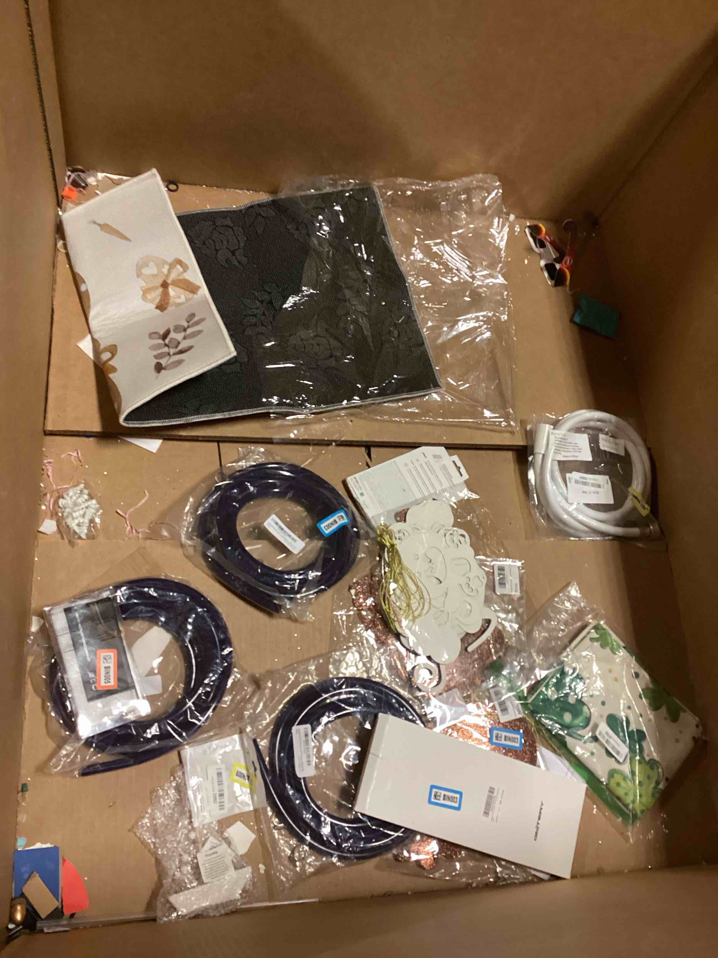 https://s3.amazonaws.com/lotting-images-prod/bidfta/YEL5955620_1715379689211.jpeg