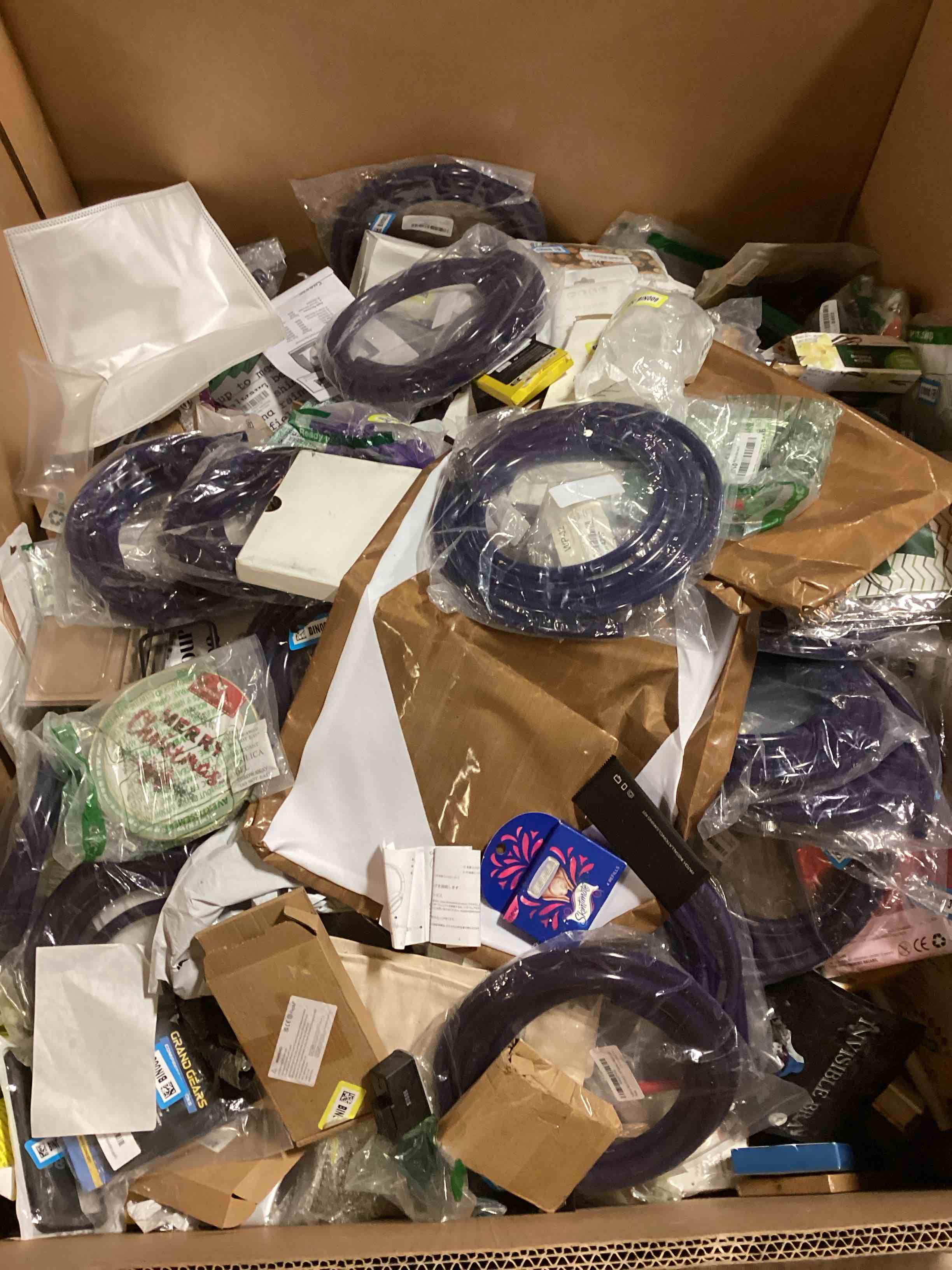 https://s3.amazonaws.com/lotting-images-prod/bidfta/YEL5955622_1715380487829.jpeg