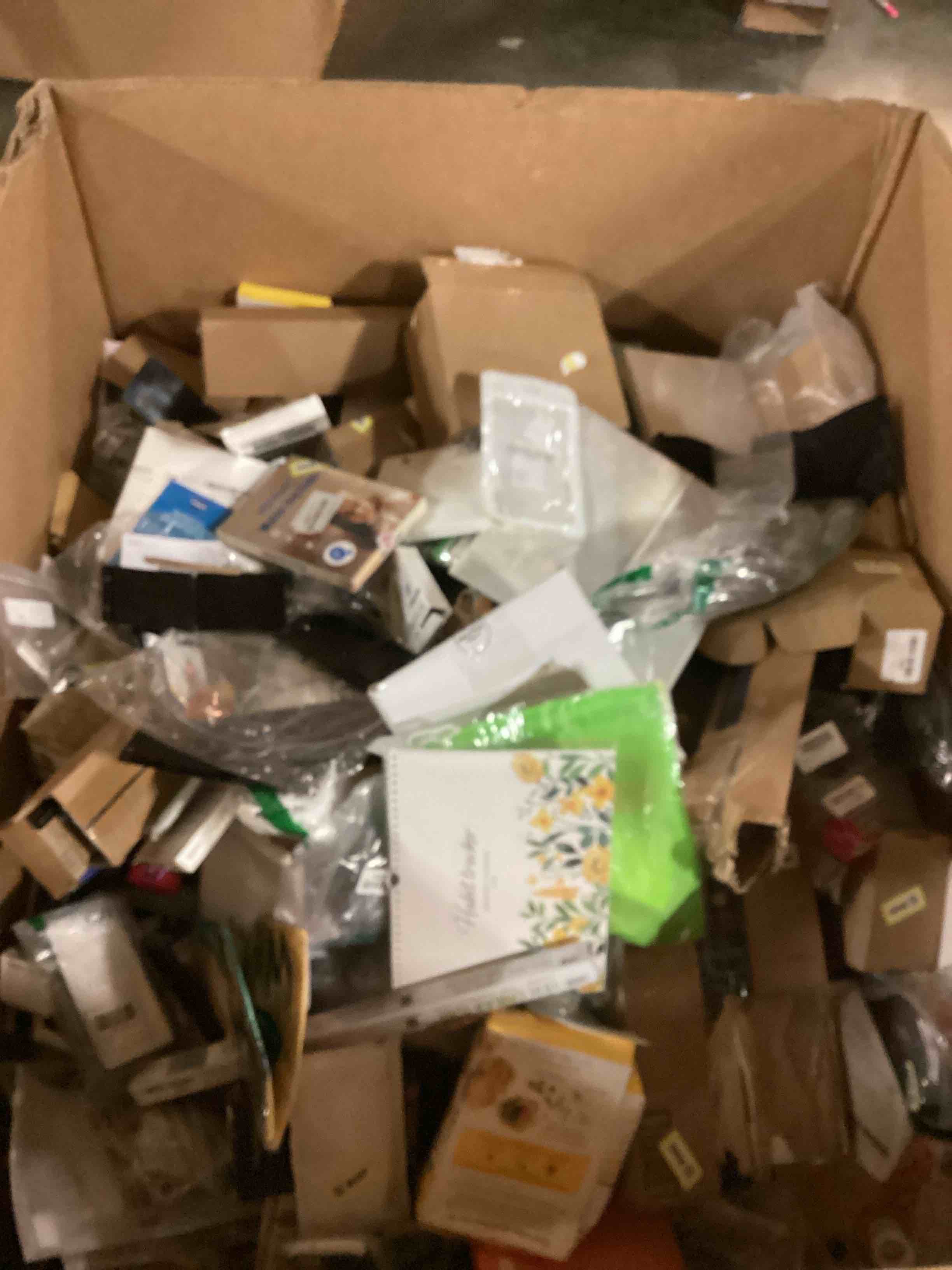 https://s3.amazonaws.com/lotting-images-prod/bidfta/YEL5955623_1715380810199.jpeg
