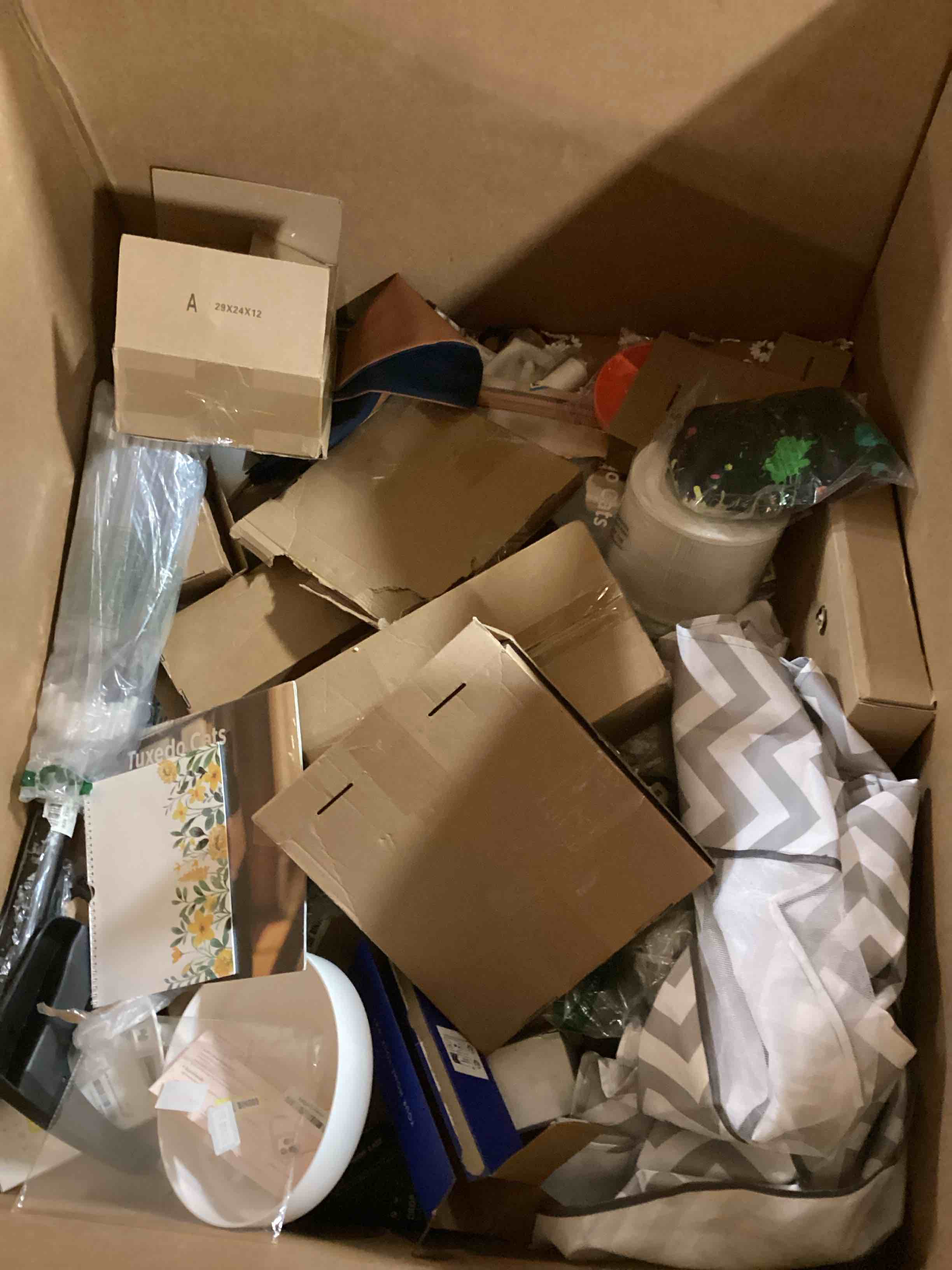 https://s3.amazonaws.com/lotting-images-prod/bidfta/YEL5955624_1715381172287.jpeg