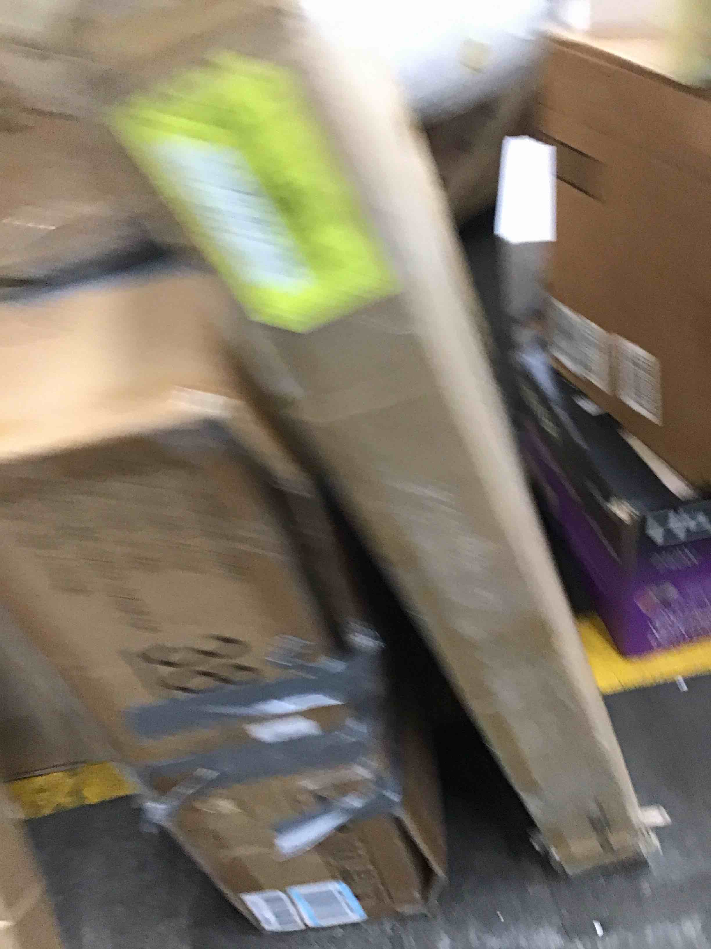 https://s3.amazonaws.com/lotting-images-prod/bidfta/YEL5957271_1717005997356.jpeg