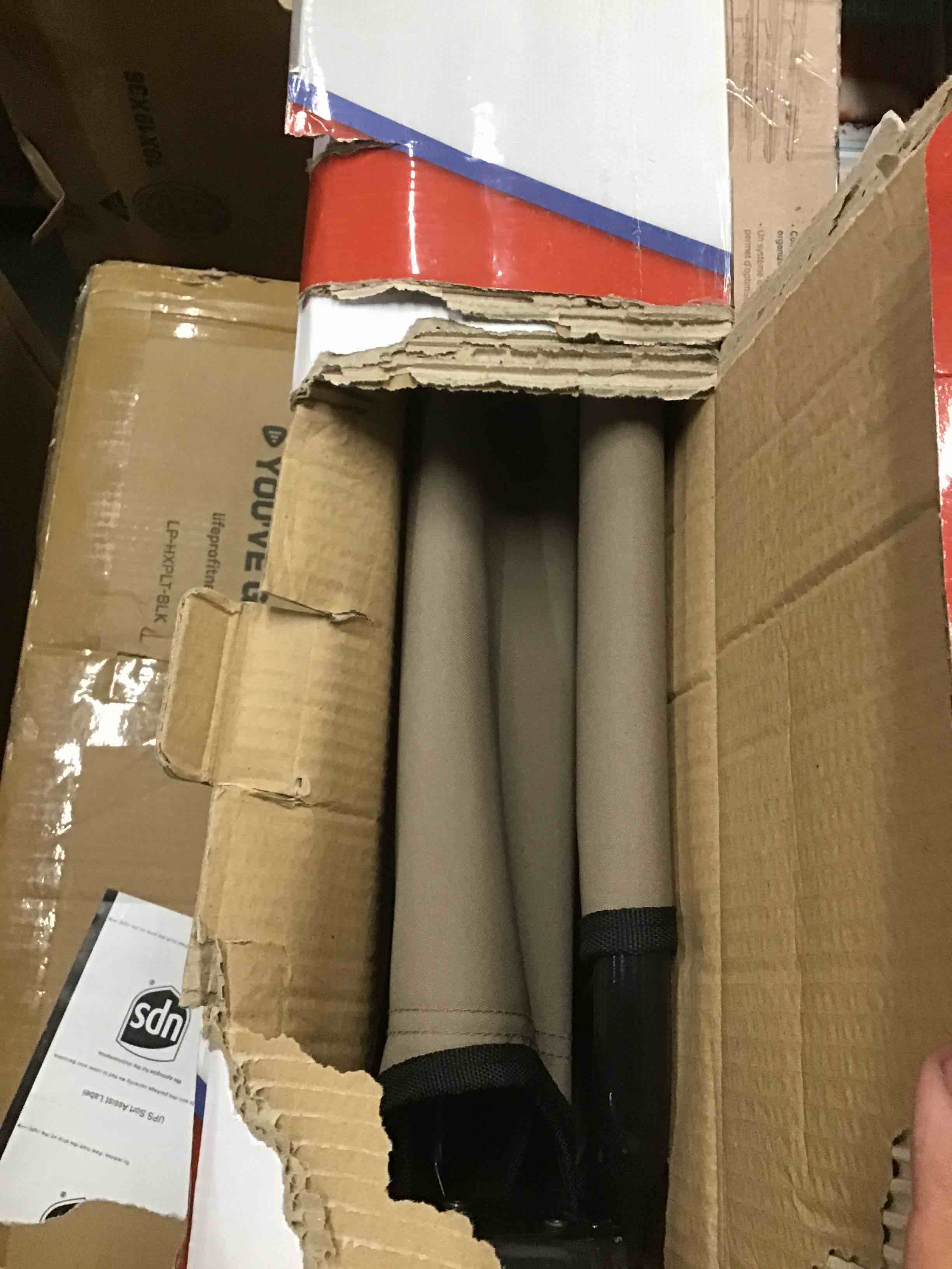 https://s3.amazonaws.com/lotting-images-prod/bidfta/YEL5957669_1717528986677.jpeg