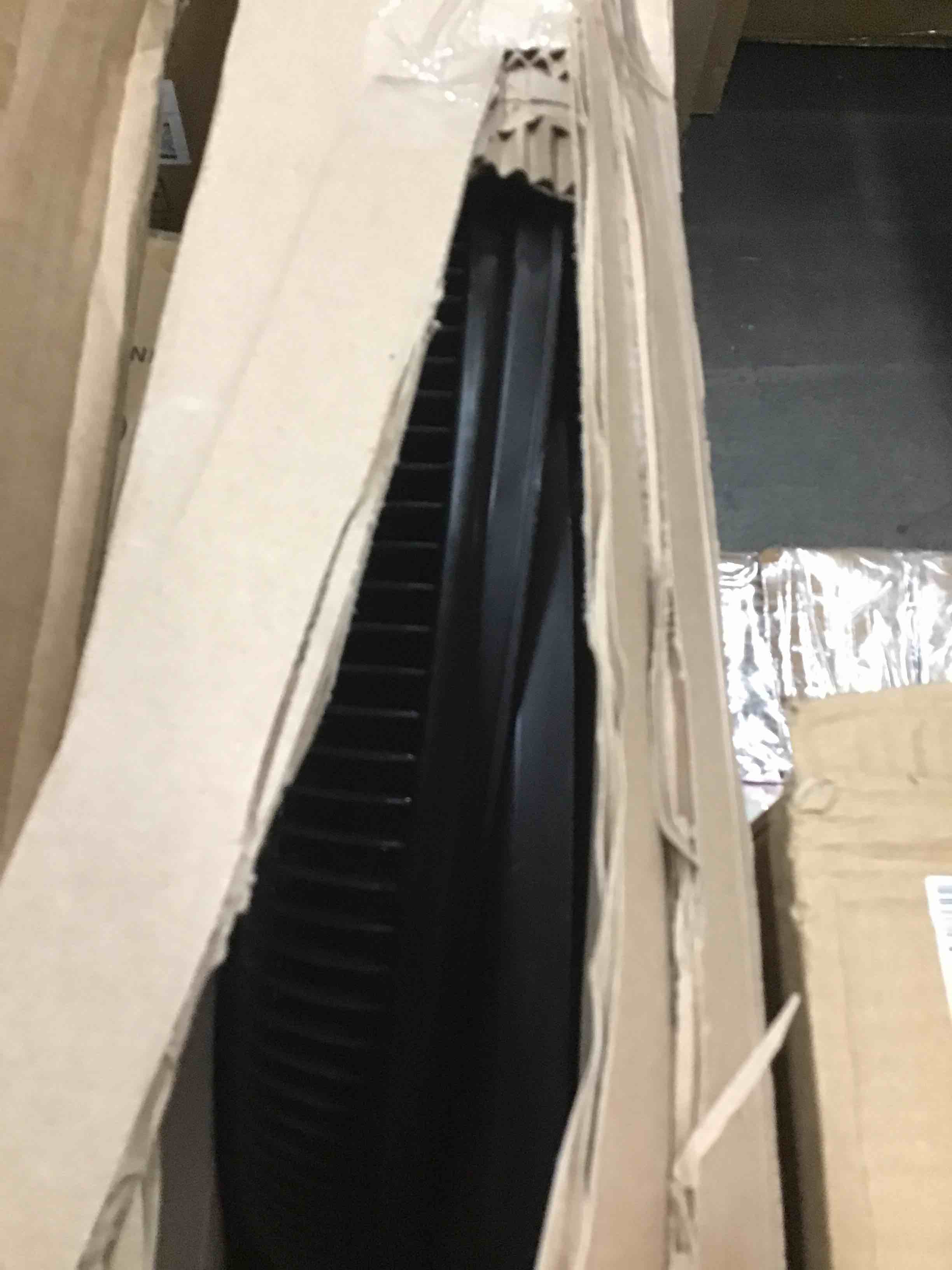 https://s3.amazonaws.com/lotting-images-prod/bidfta/YEL5957682_1717530213376.jpeg