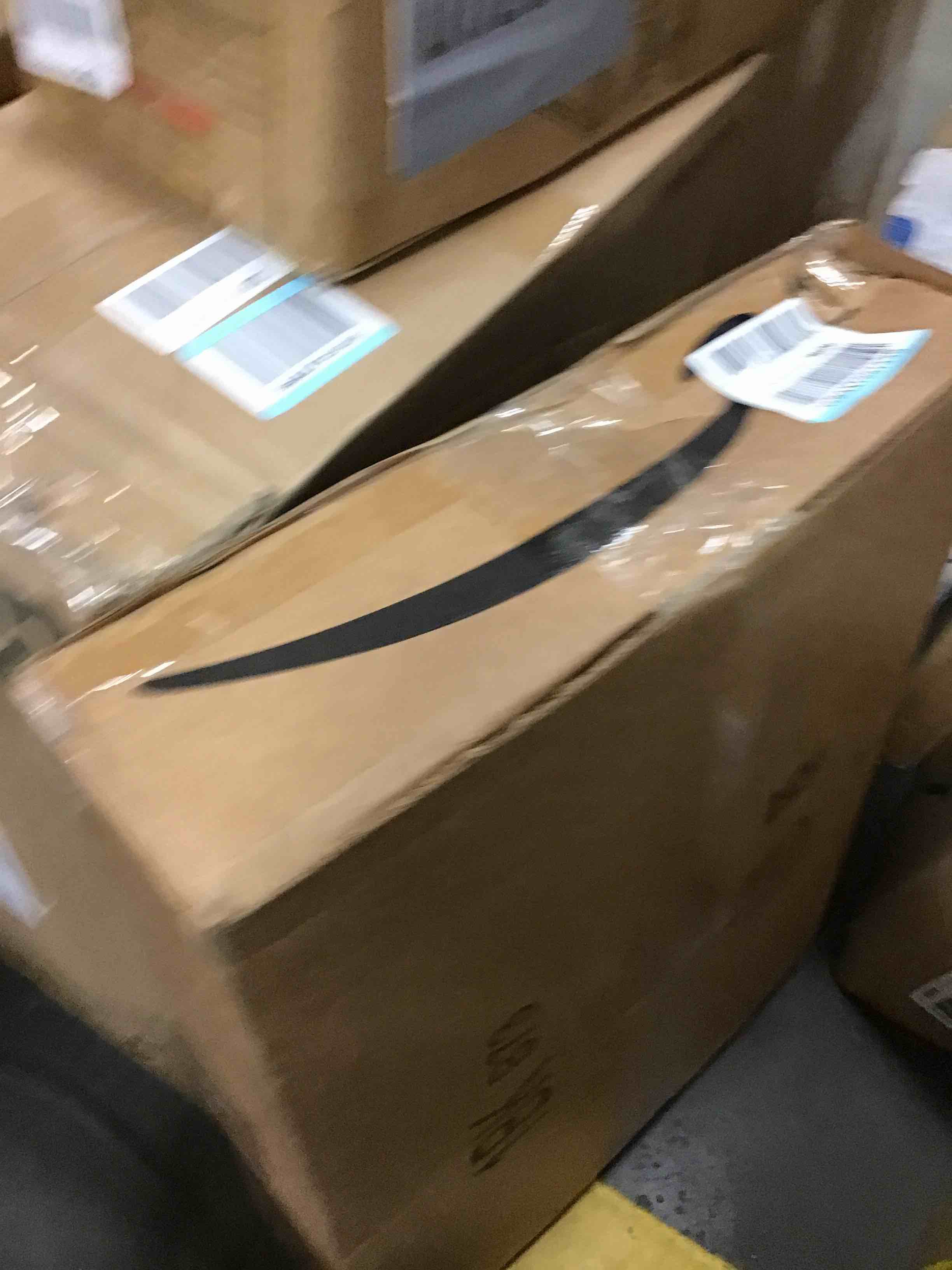 https://s3.amazonaws.com/lotting-images-prod/bidfta/YEL5958105_1718645562208.jpeg