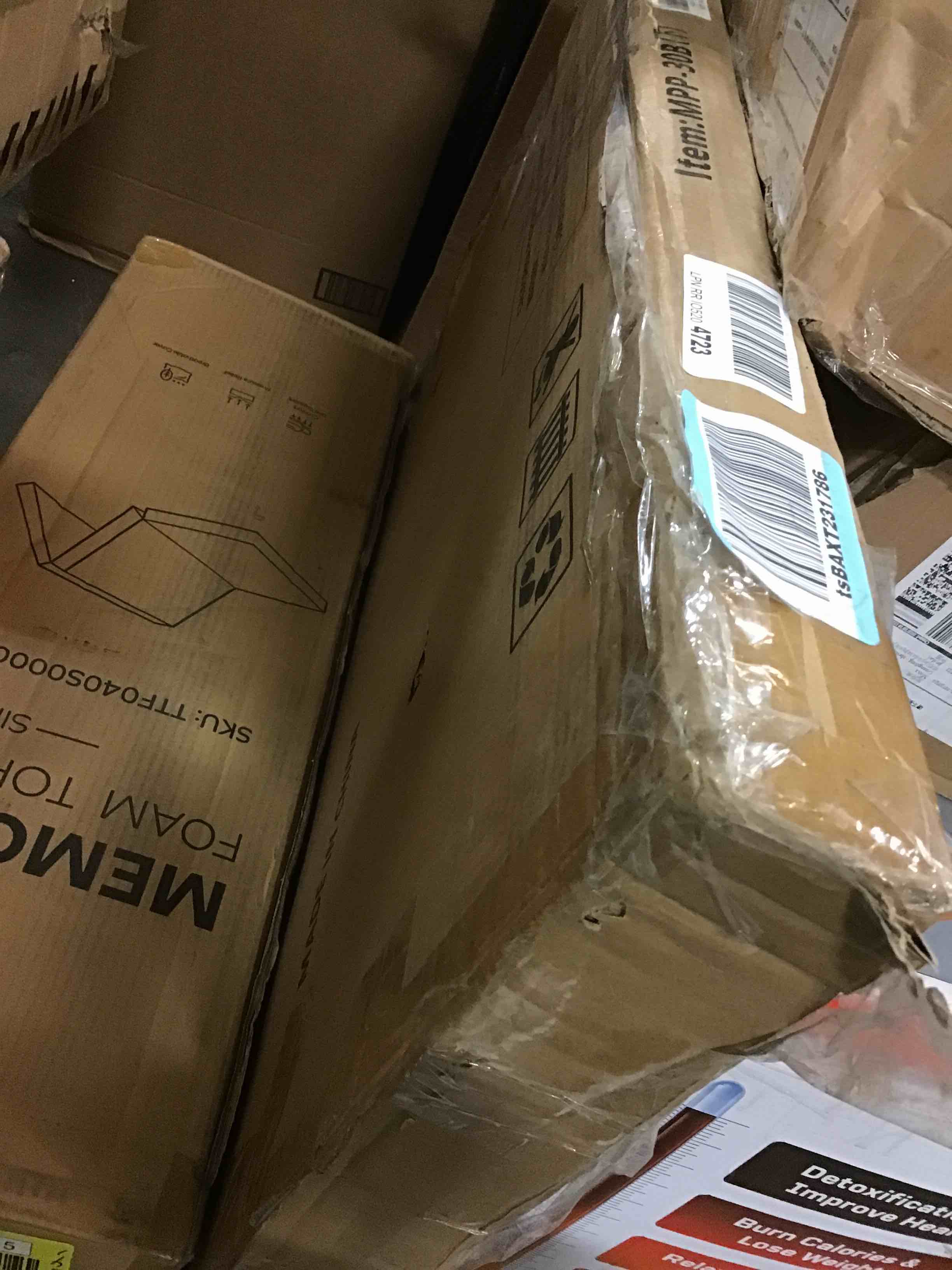 https://s3.amazonaws.com/lotting-images-prod/bidfta/YEL5958816_1715368586390.jpeg