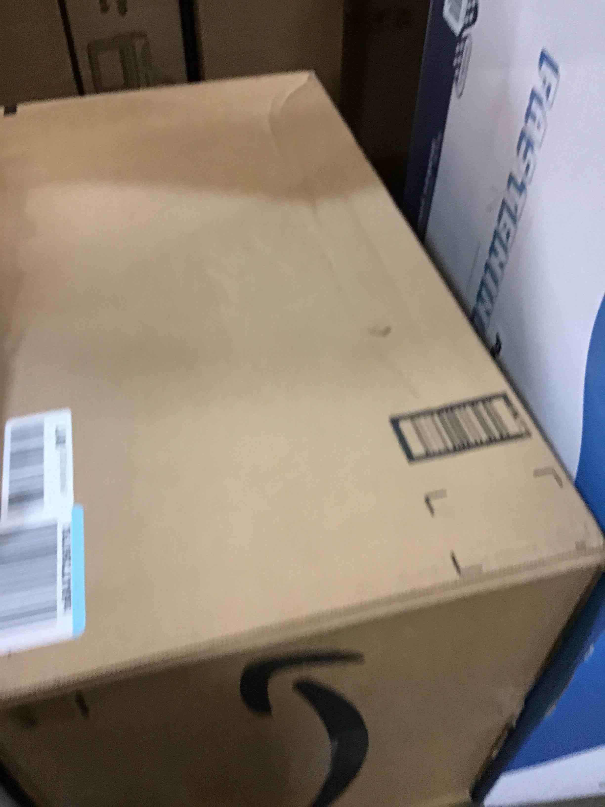 https://s3.amazonaws.com/lotting-images-prod/bidfta/YEL5958822_1715369149640.jpeg
