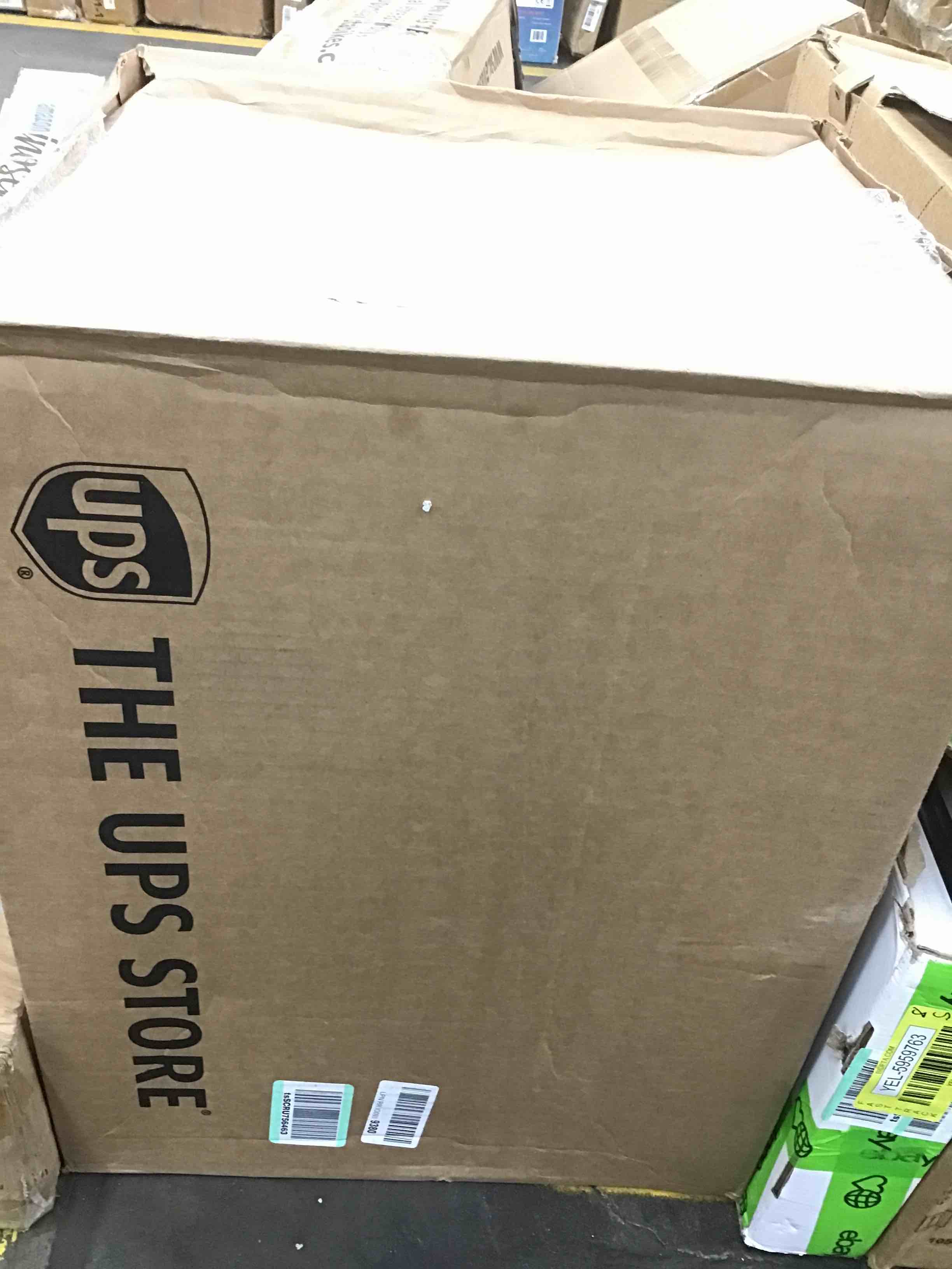 https://s3.amazonaws.com/lotting-images-prod/bidfta/YEL5959765_1717182672438.jpeg